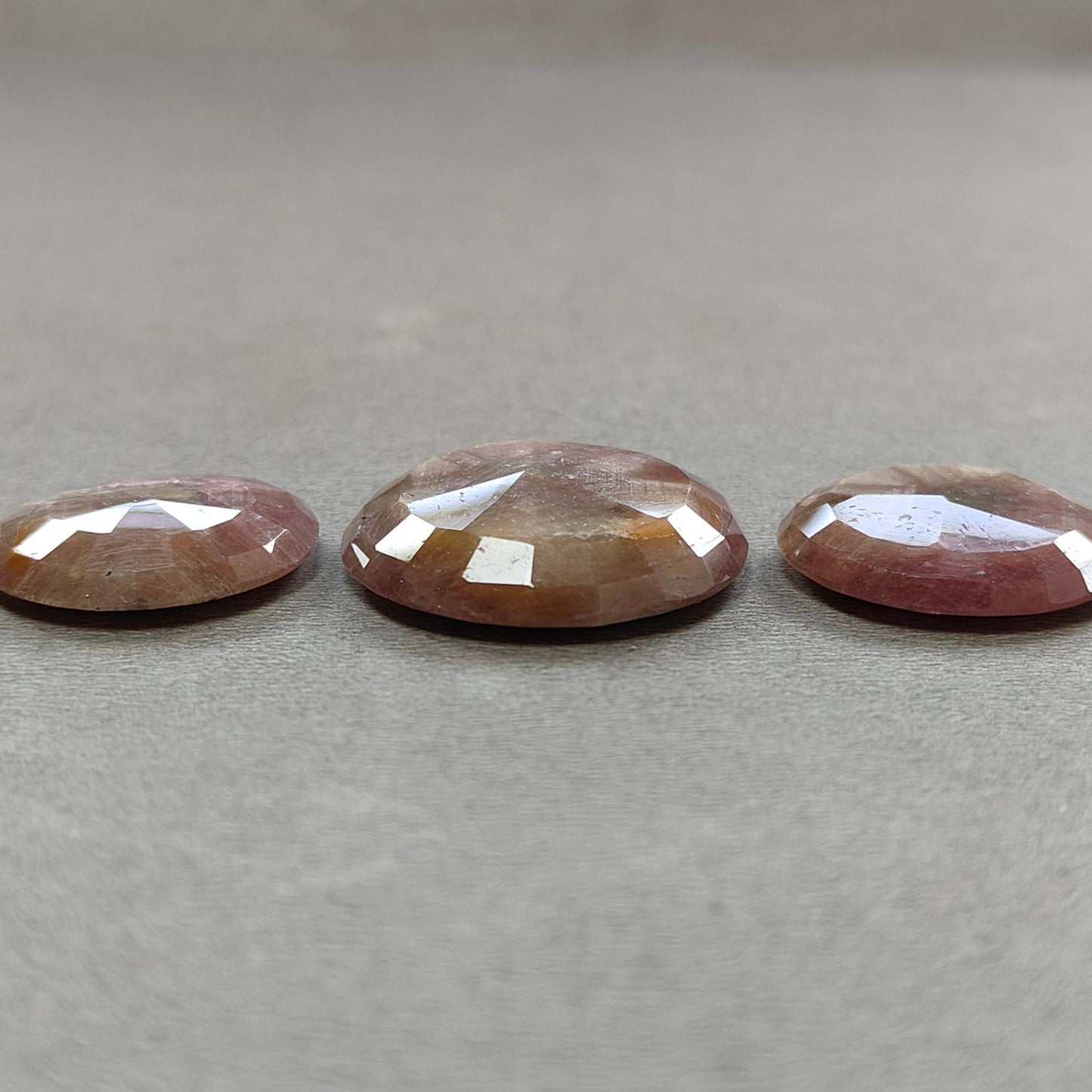Multi Sapphire Gemstone Normal Cut Trapiche : 105.30cts Natural Untreated Raspberry Sheen Sapphire Round Shape 22mm - 27mm 3pcs