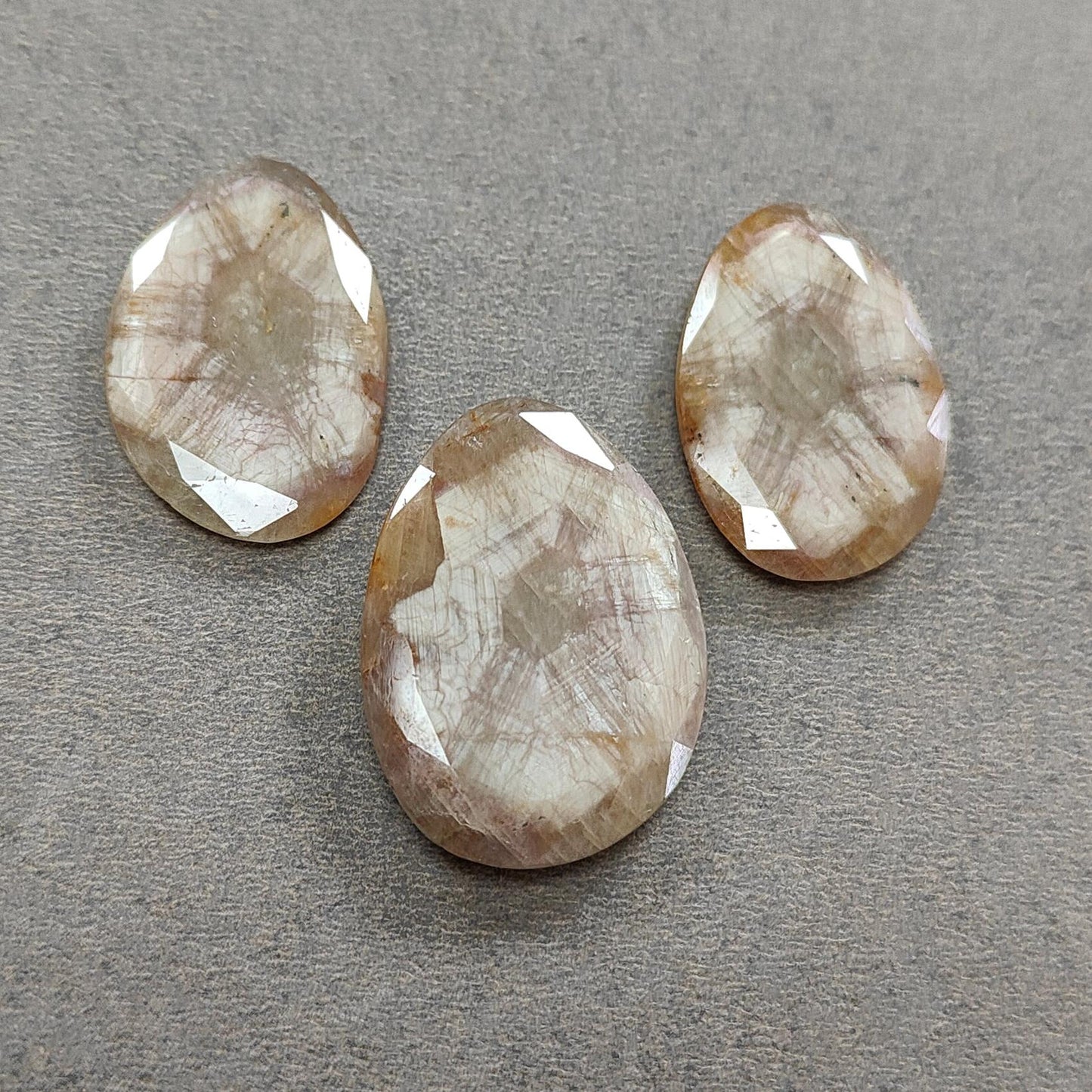 Multi Sapphire Gemstone Normal Cut Trapiche : 107.70cts Natural Untreated Raspberry Sheen Sapphire Egg Shape 31*21mm - 34*24.5mm 3pcs