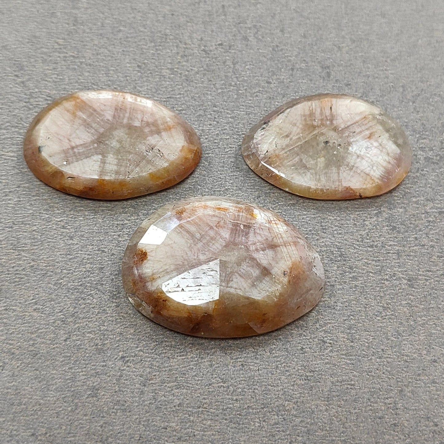 Multi Sapphire Gemstone Normal Cut Trapiche : 107.70cts Natural Untreated Raspberry Sheen Sapphire Egg Shape 31*21mm - 34*24.5mm 3pcs