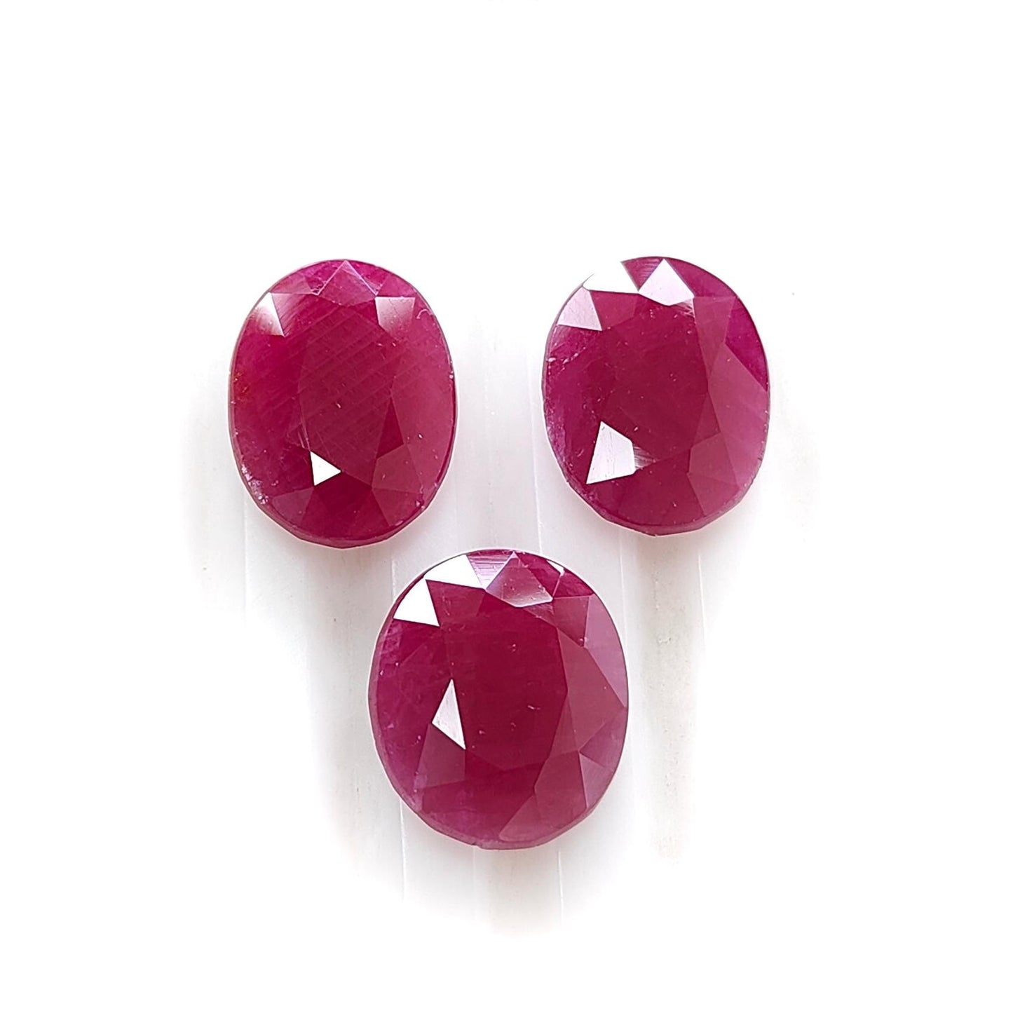 Ruby Gemstone Normal Cut : 21.00cts Natural Untreated Unheated Red Ruby Oval Shape 13*11.5mm - 13.5*10mm 3pcs