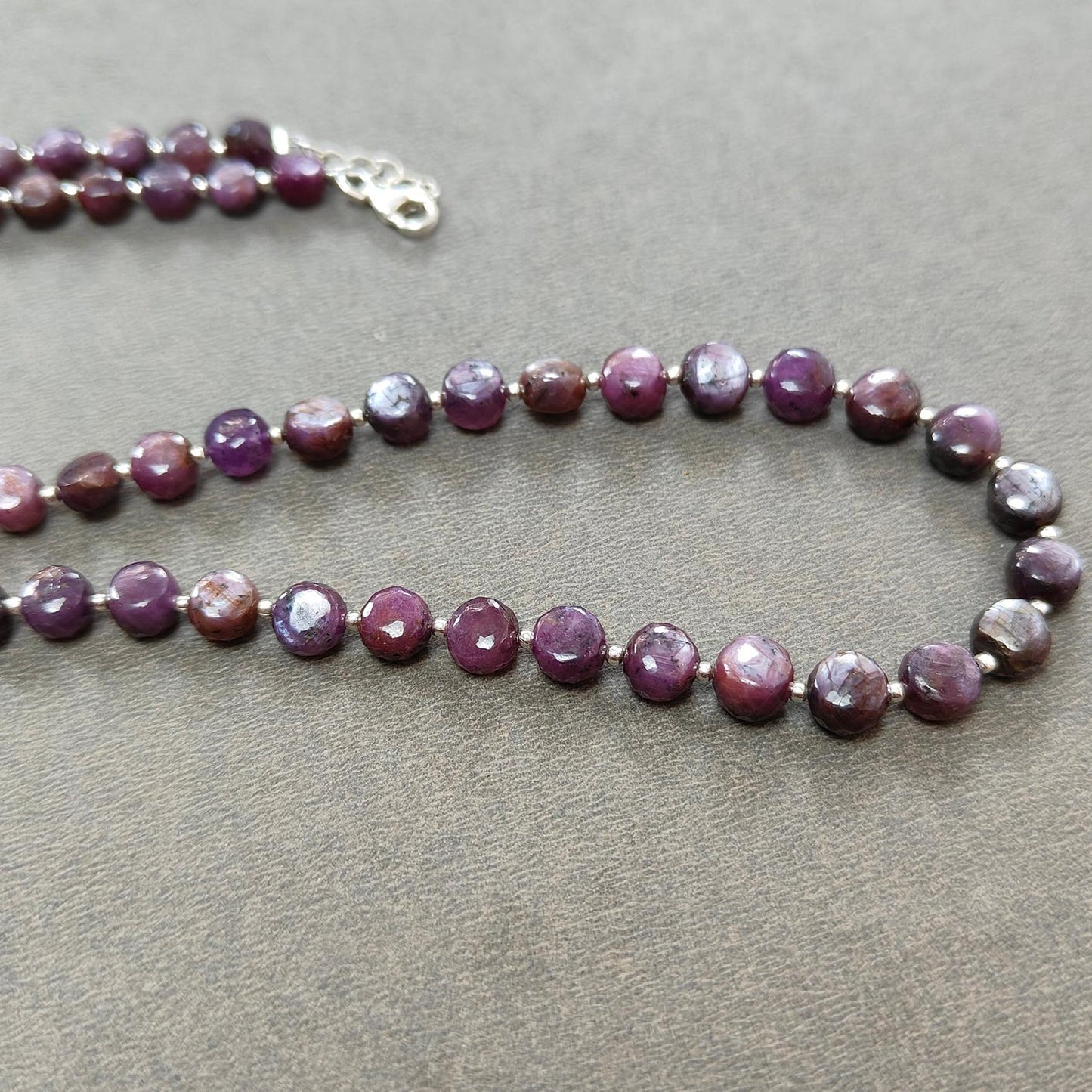 Raspberry Sheen Purple Pink Sapphire Gemstone Beads Necklace: 29.17gms (apx) Natural Sapphire Round Shape Side Faceted Necklace 6mm-7mm 20"
