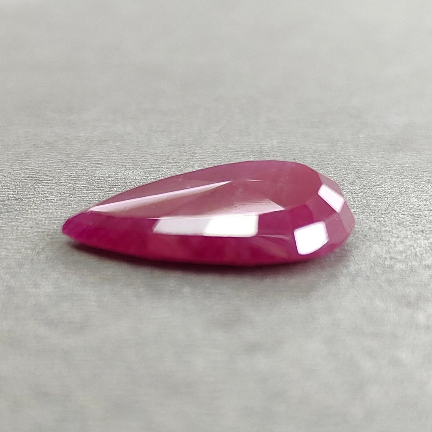 Ruby Gemstone Normal Cut :18.00cts Natural Untreated Unheated Red Ruby Pear Shape 24*16mm 1pc