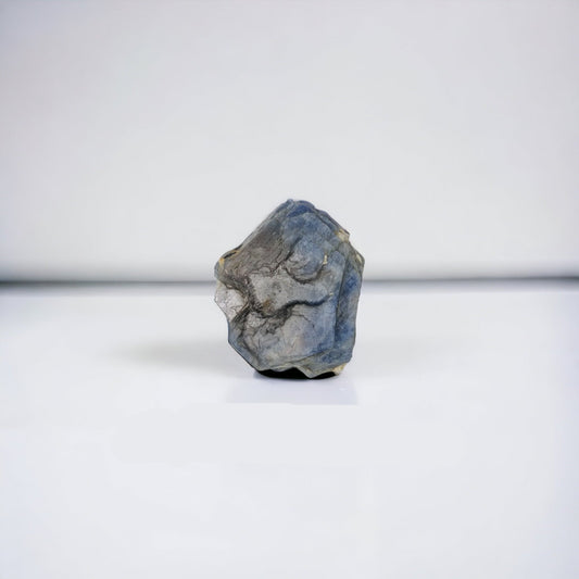 BLUE SAPPHIRE Gemstone Crystal : 361.75cts Natural Unheated Sapphire Corundum Rough Specimen 51*43mm