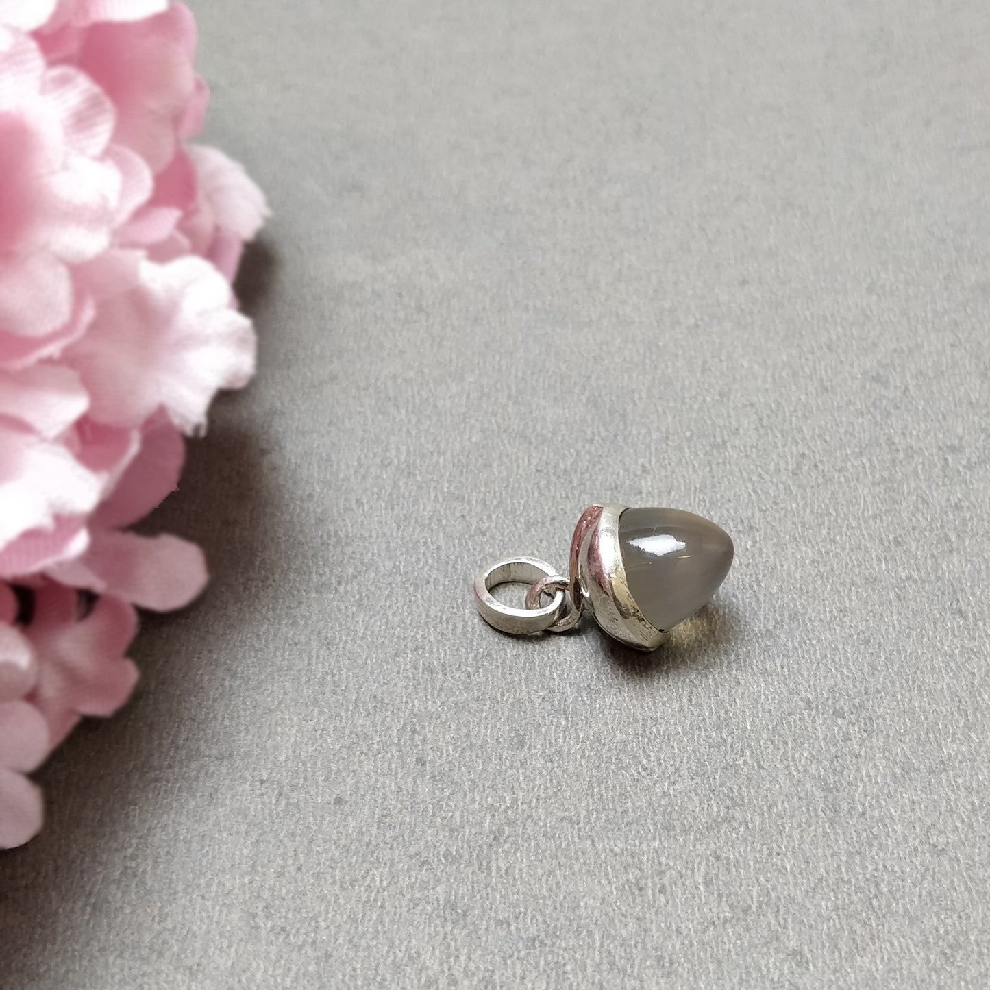 Onyx Gemstone With 925 Sterling Silver: 4.20gms(Approx) Natural Onyx White Gray Regular Size Bullet Pendant With Normal Loop 1" Gift For Her