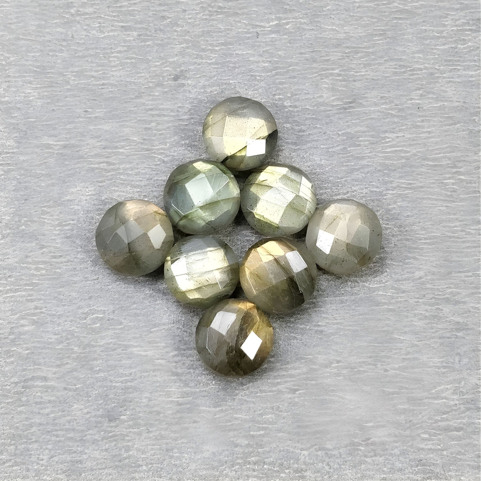 labradorita tallada en damero