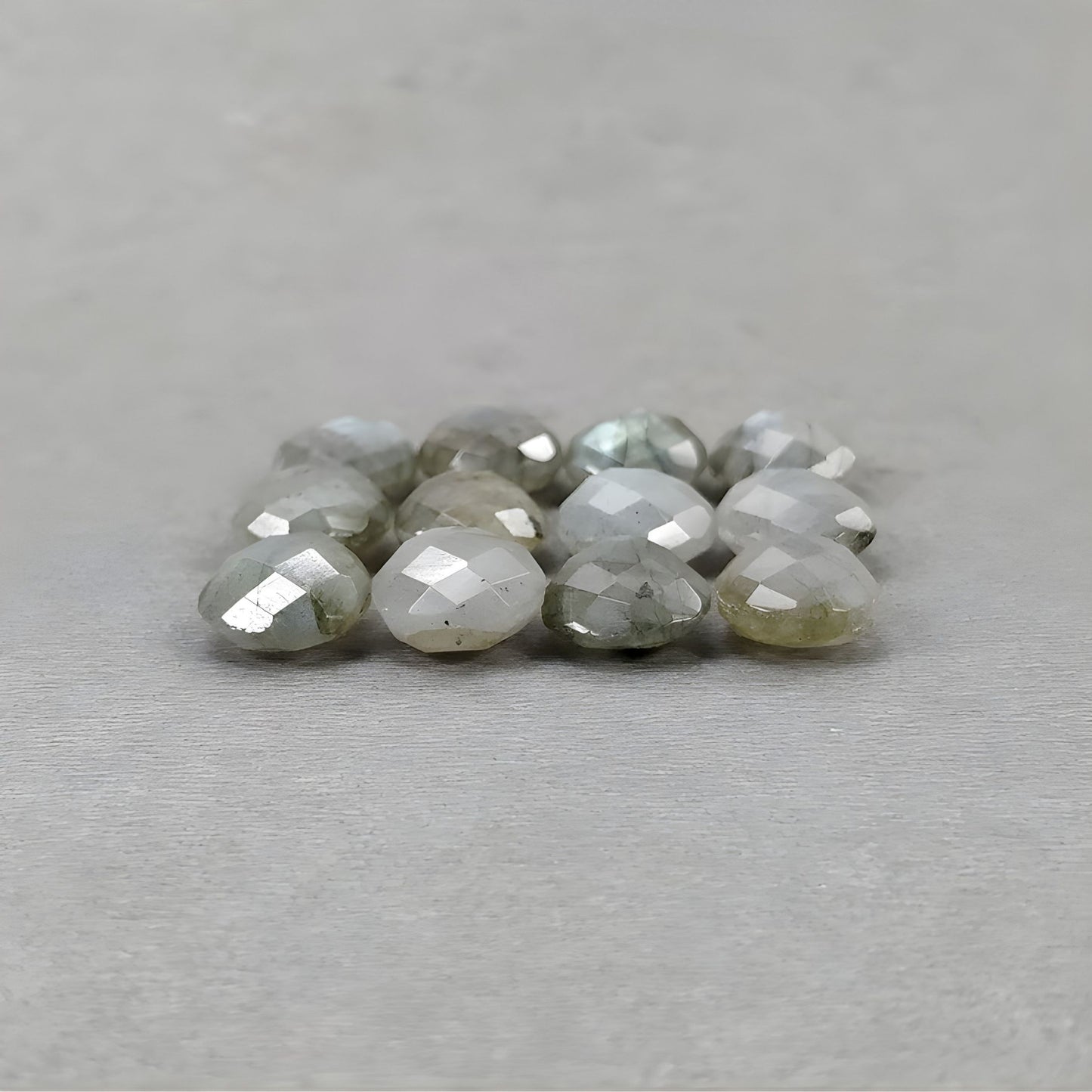 天然ラブラドライト