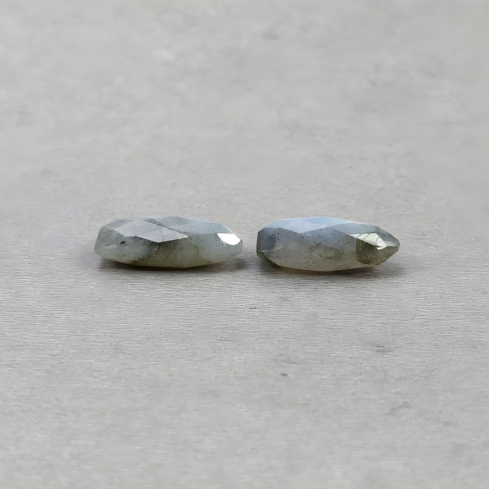 用于珠宝的拉长石