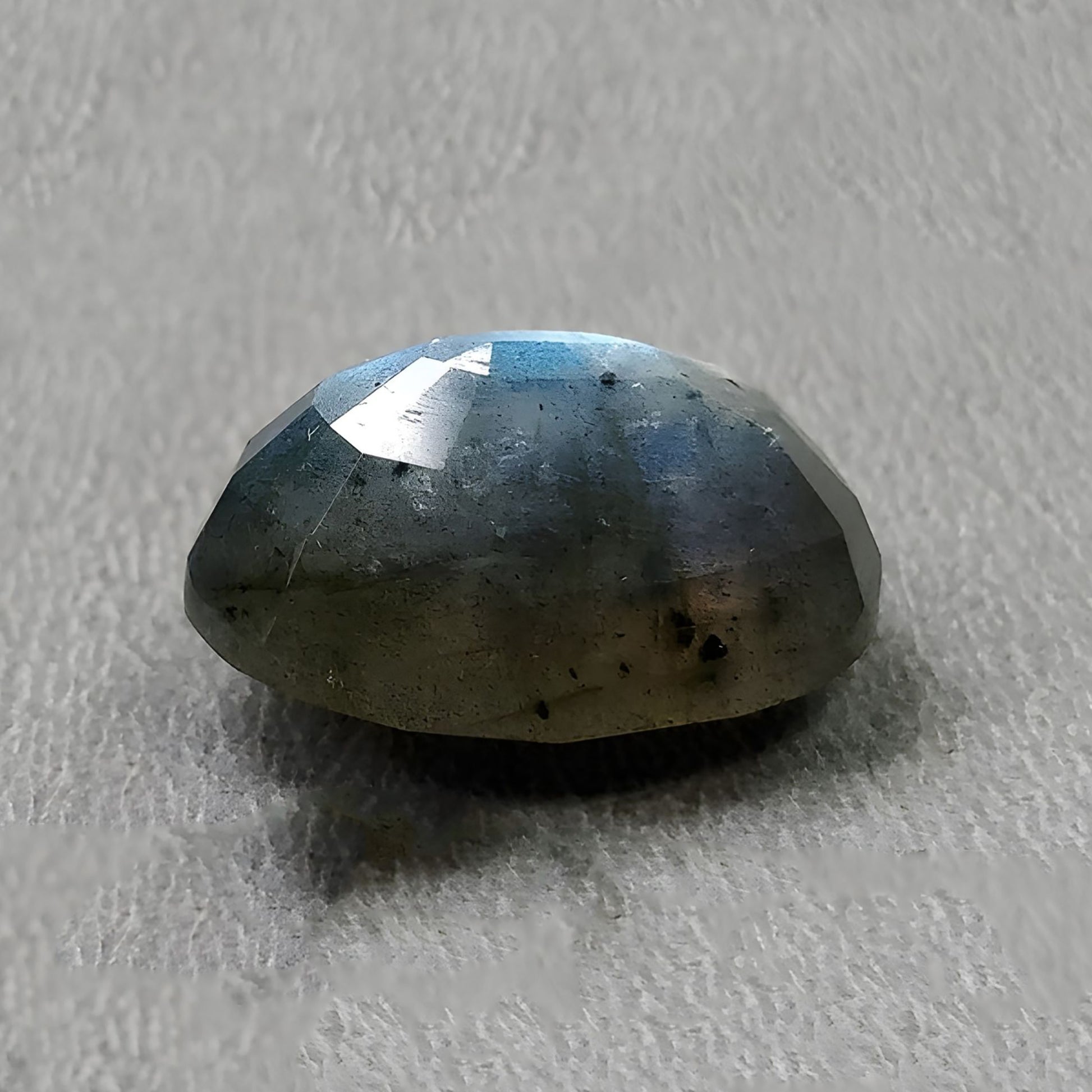 ラブラドライトカット