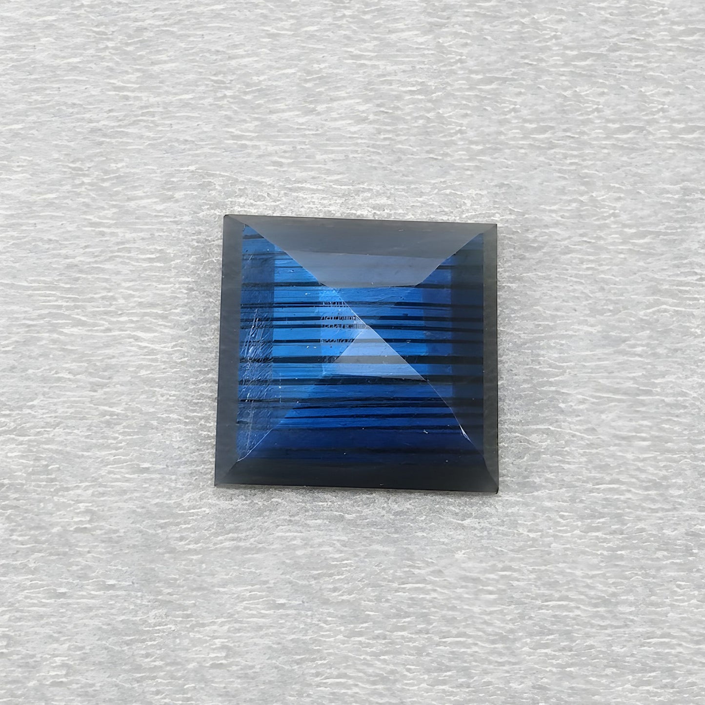labradorite naturale