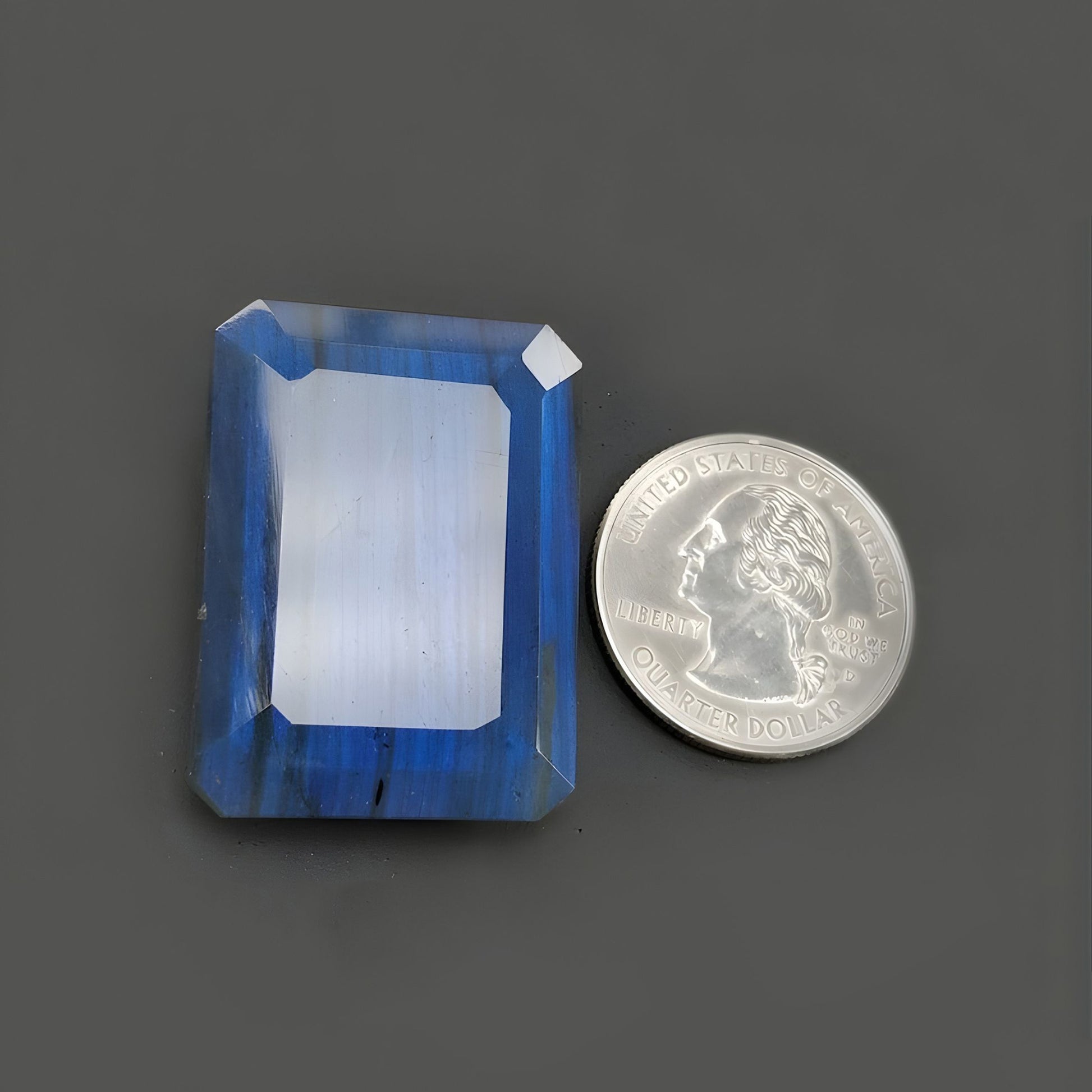 labradorite con taglio sfaccettato