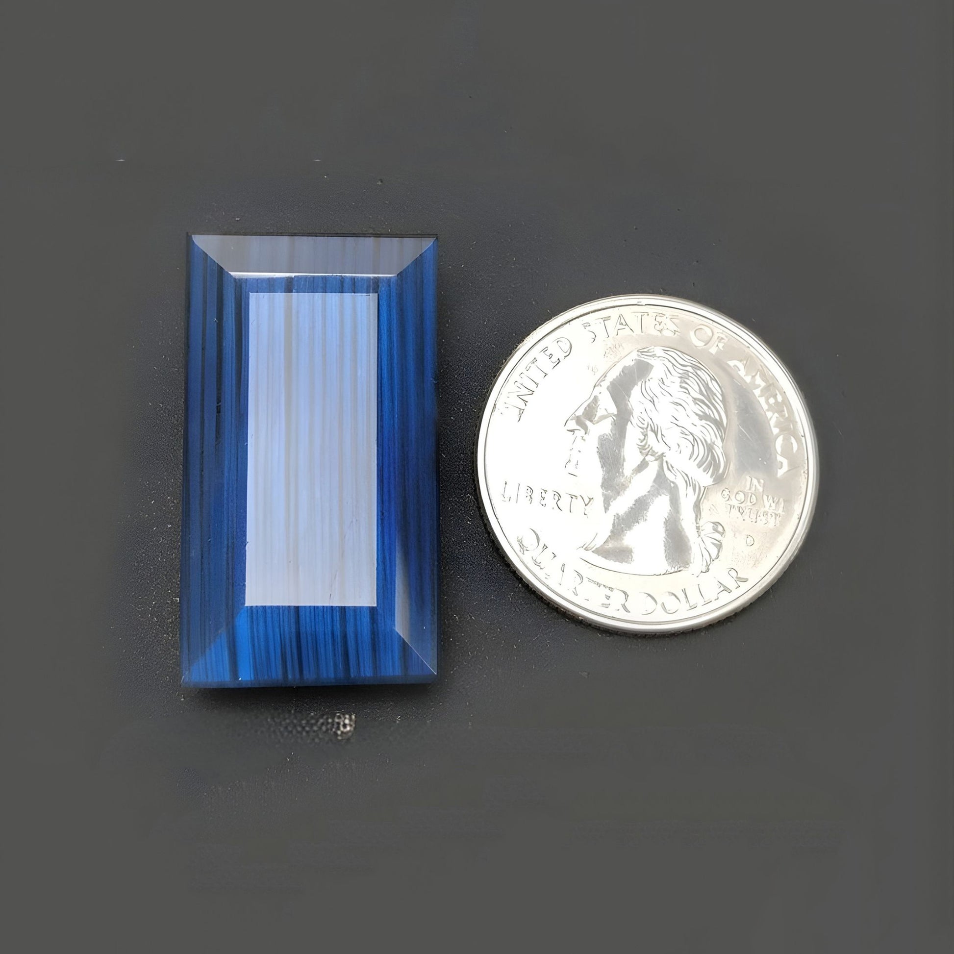 labradorite taillée à facettes