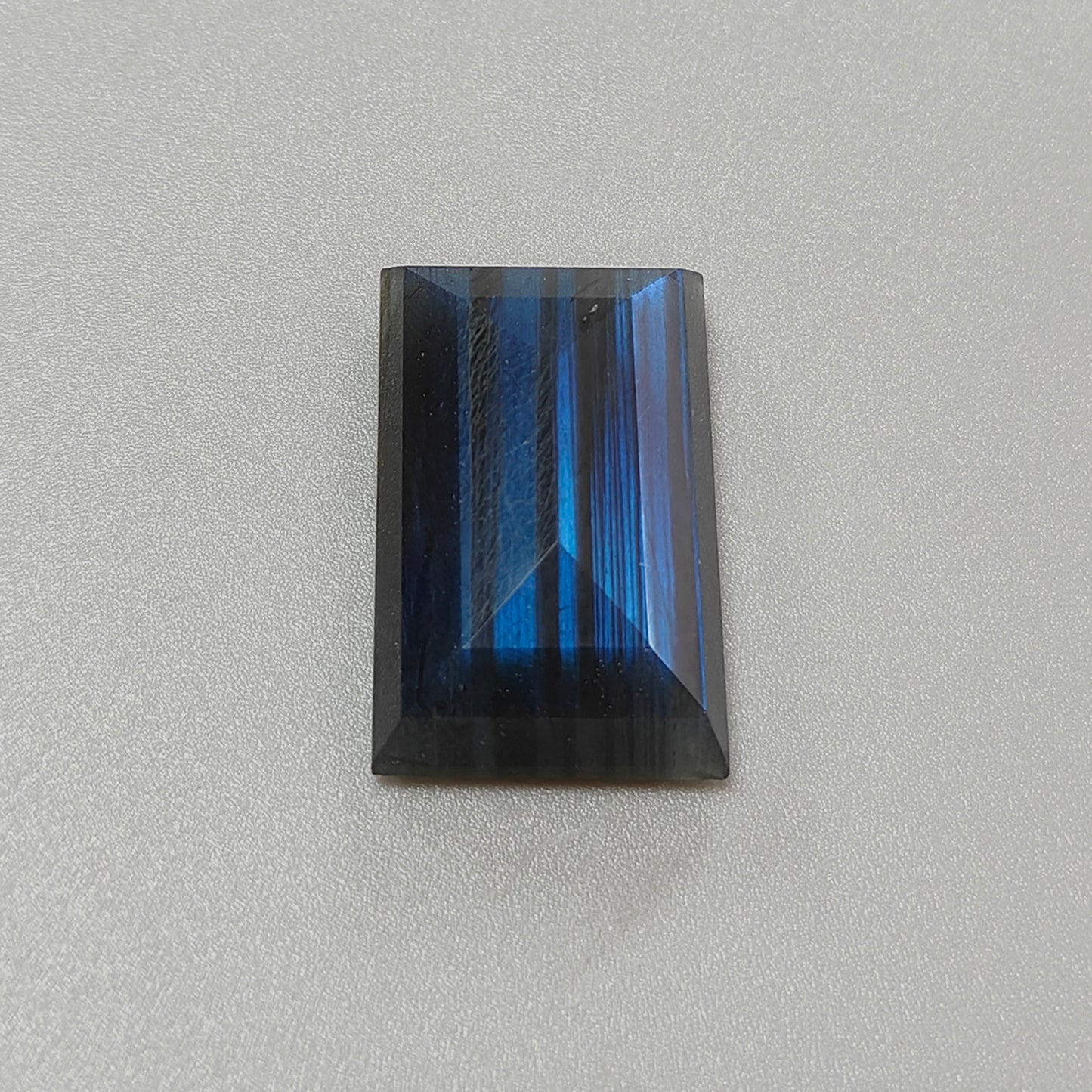 ラブラドライト バゲット ファセットカット