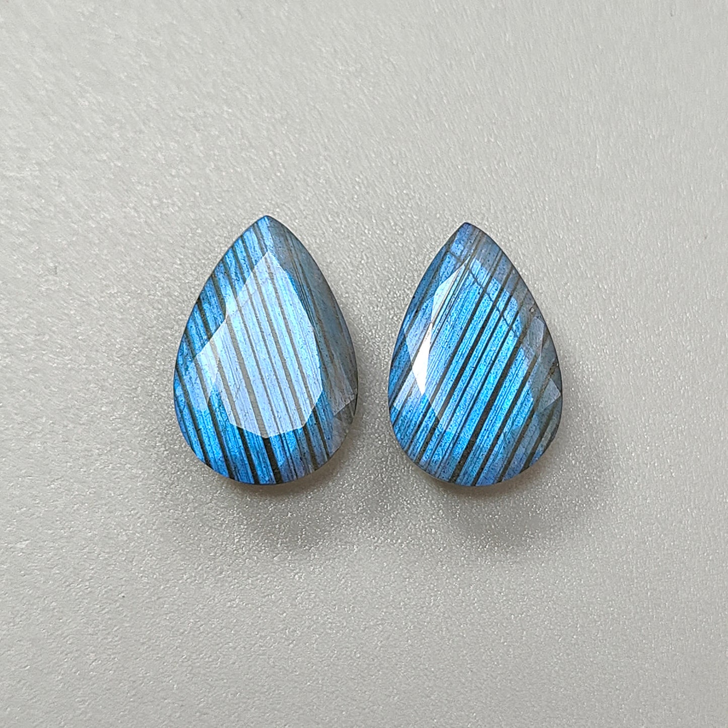 拉长石梨形刻面