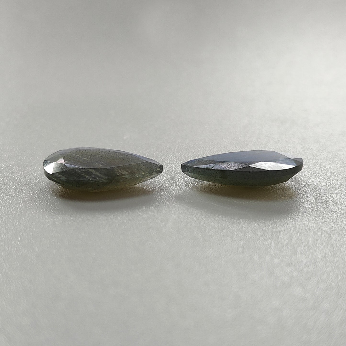 قطع اللابرادوريت متعدد الأوجه