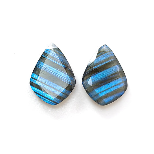 Labradorite pear Faceted Cut