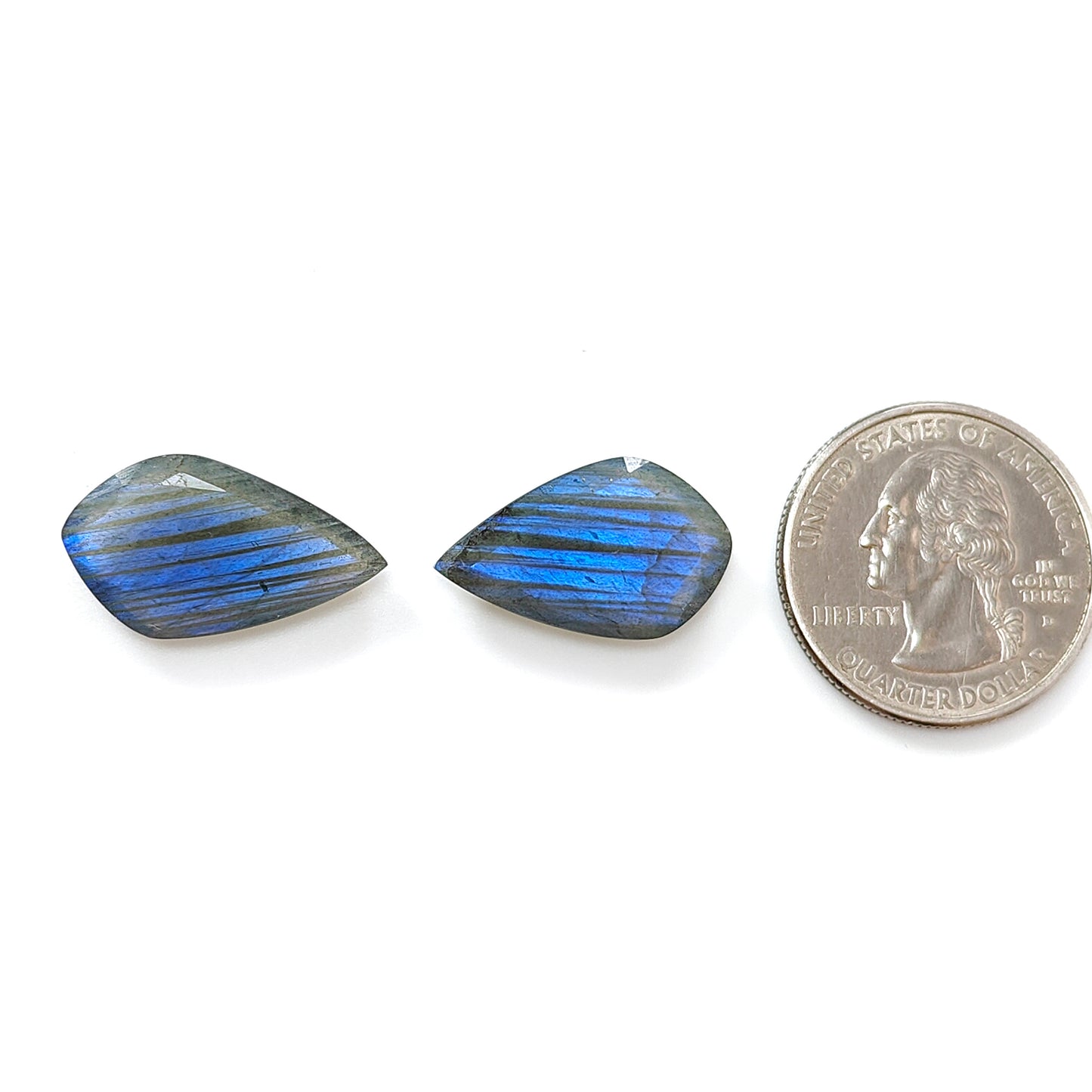 ブルーラブラドライト ファンシーファセットカット