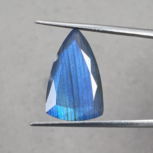 Labradorite Gemstone