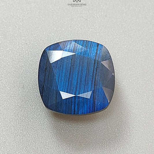 Labradorite Gemstone