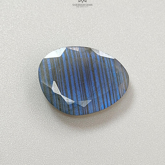 Labradorite Gemstone
