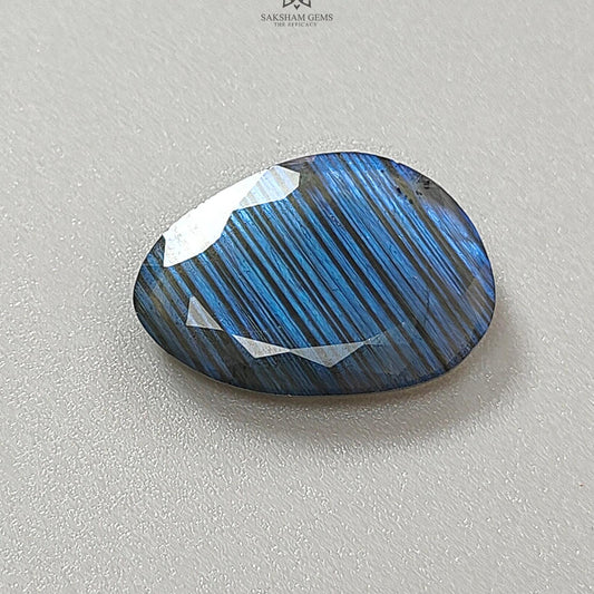 Labradorite Gemstone