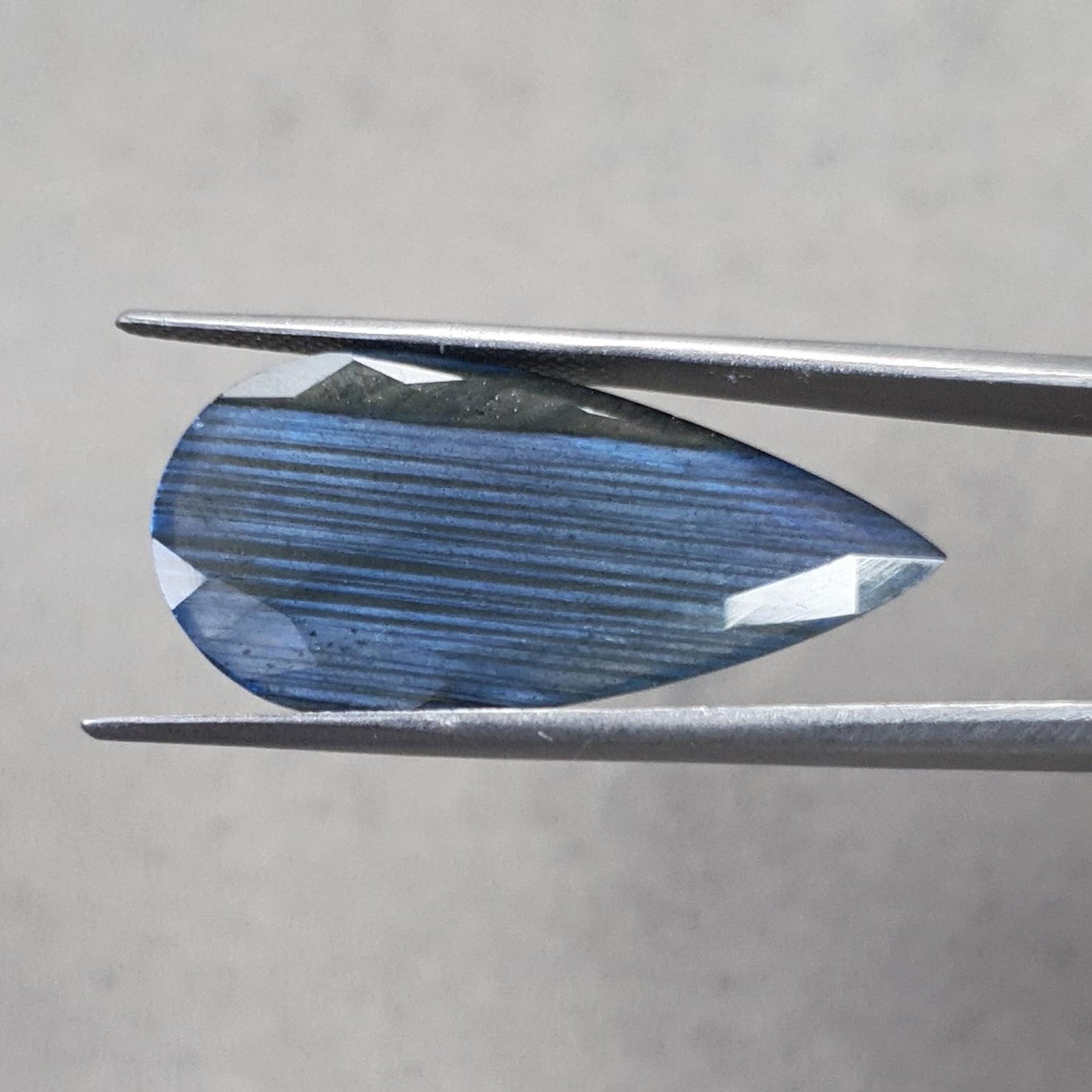 Rainbow Flashing Labradorite Fancy Cut: 13.30cts Natural Untreated Unheated Blue Labradorite Pear Shape 1pc For Jewelry 31*15mm