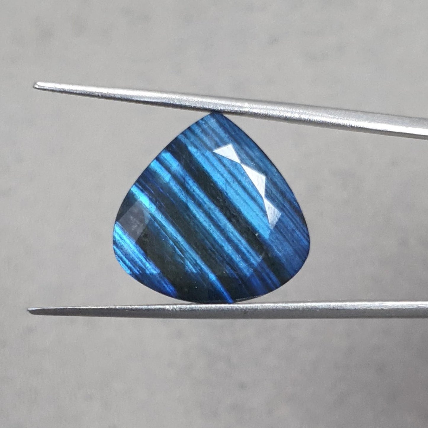 Labradorite Cabochon Fancy Cut : 15.00cts Natural Untreated Unheated Blue Labradorite Heart Shape 1pc For Jewelry 18*19mm