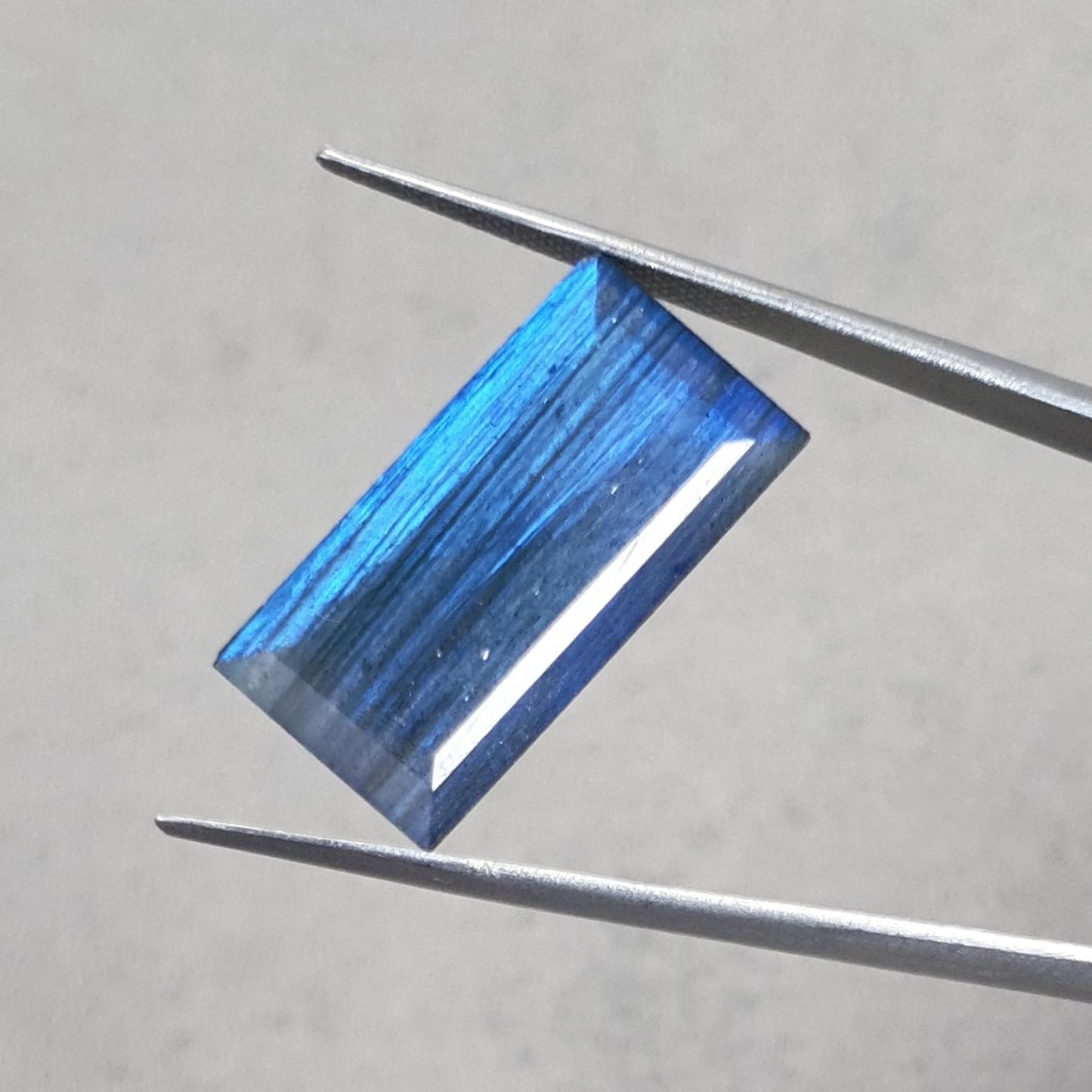 Labradorite Cabochon Fancy Cut : 17.60cts Natural Untreated Unheated Blue Labradorite  Baguette Shape 1pc For Jewelry 24*12mm