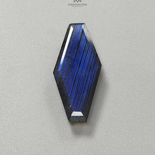 Labradorite Gemstone