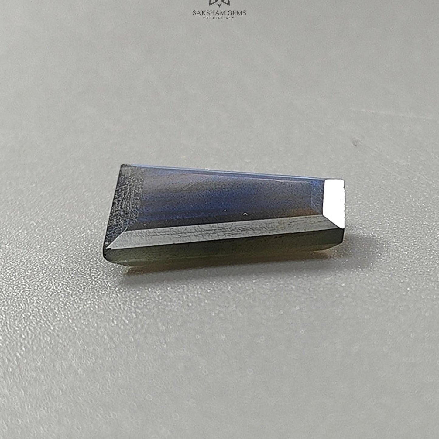 Rainbow Flashing Labradorite Fancy Cut: 6.20cts Natural Untreated Unheated Blue Labradorite Trapezium Shape 1pc For Jewelry 17*12mm