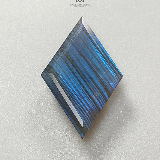 Labradorite Gemstone