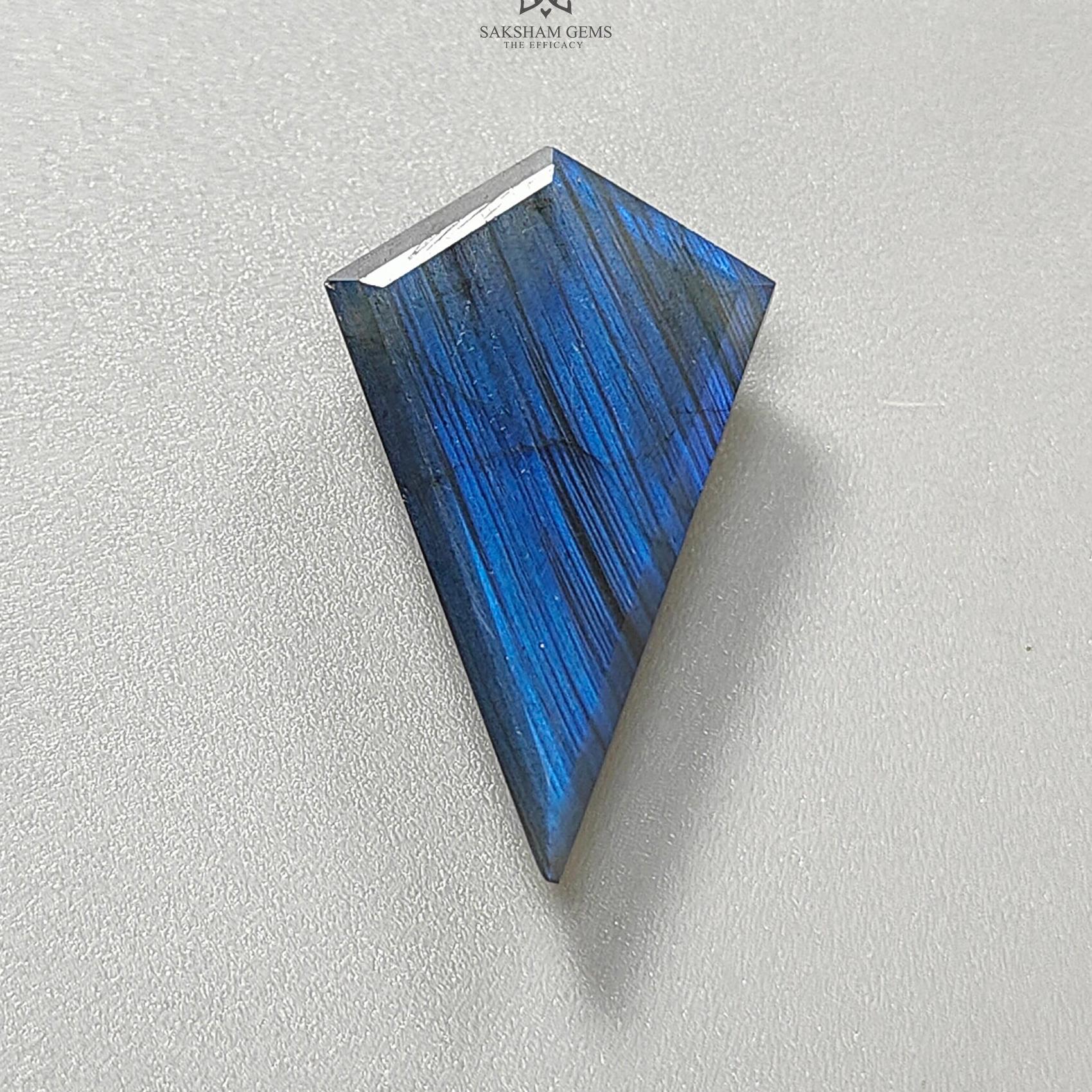 Labradorite Gemstone