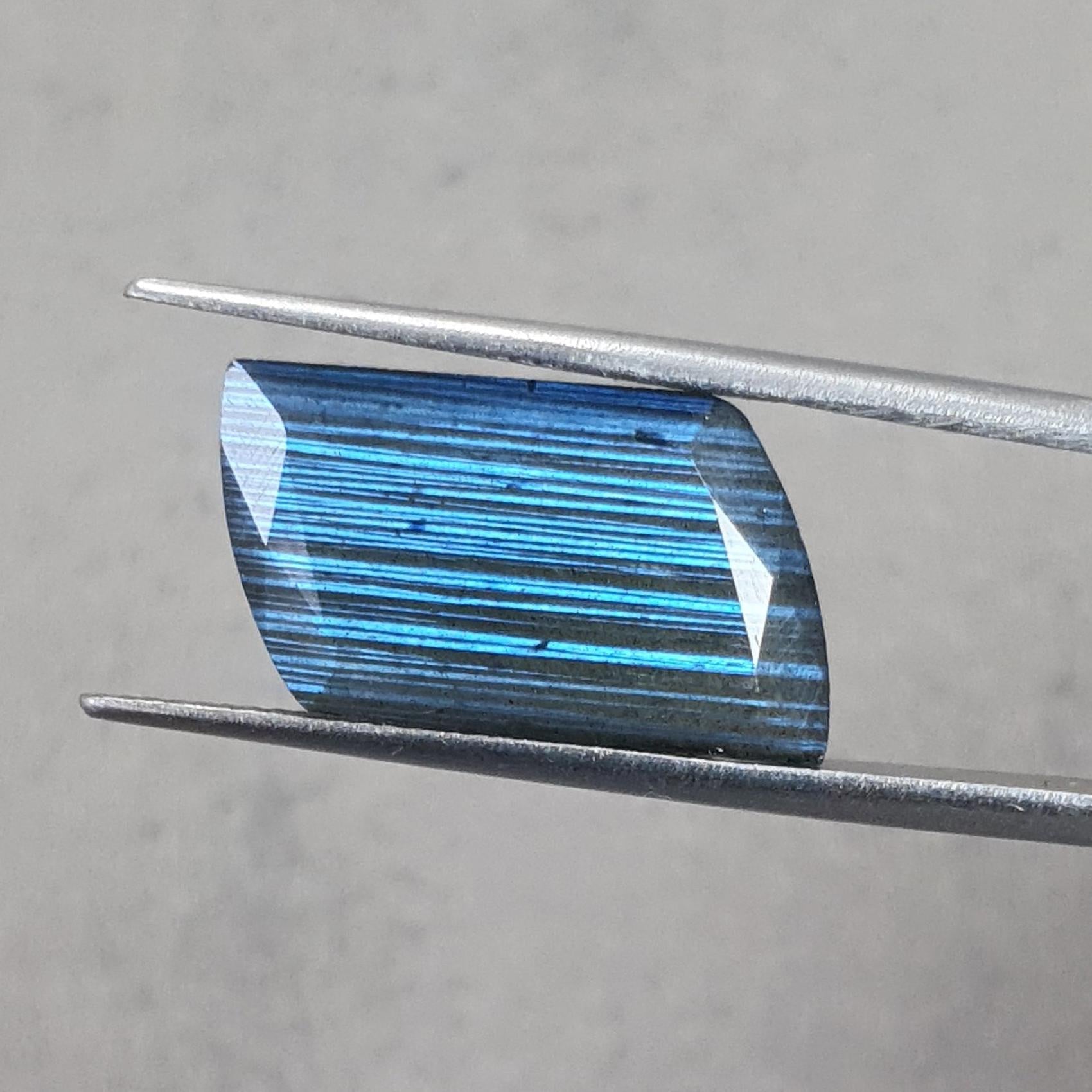 Labradorite Gemstone