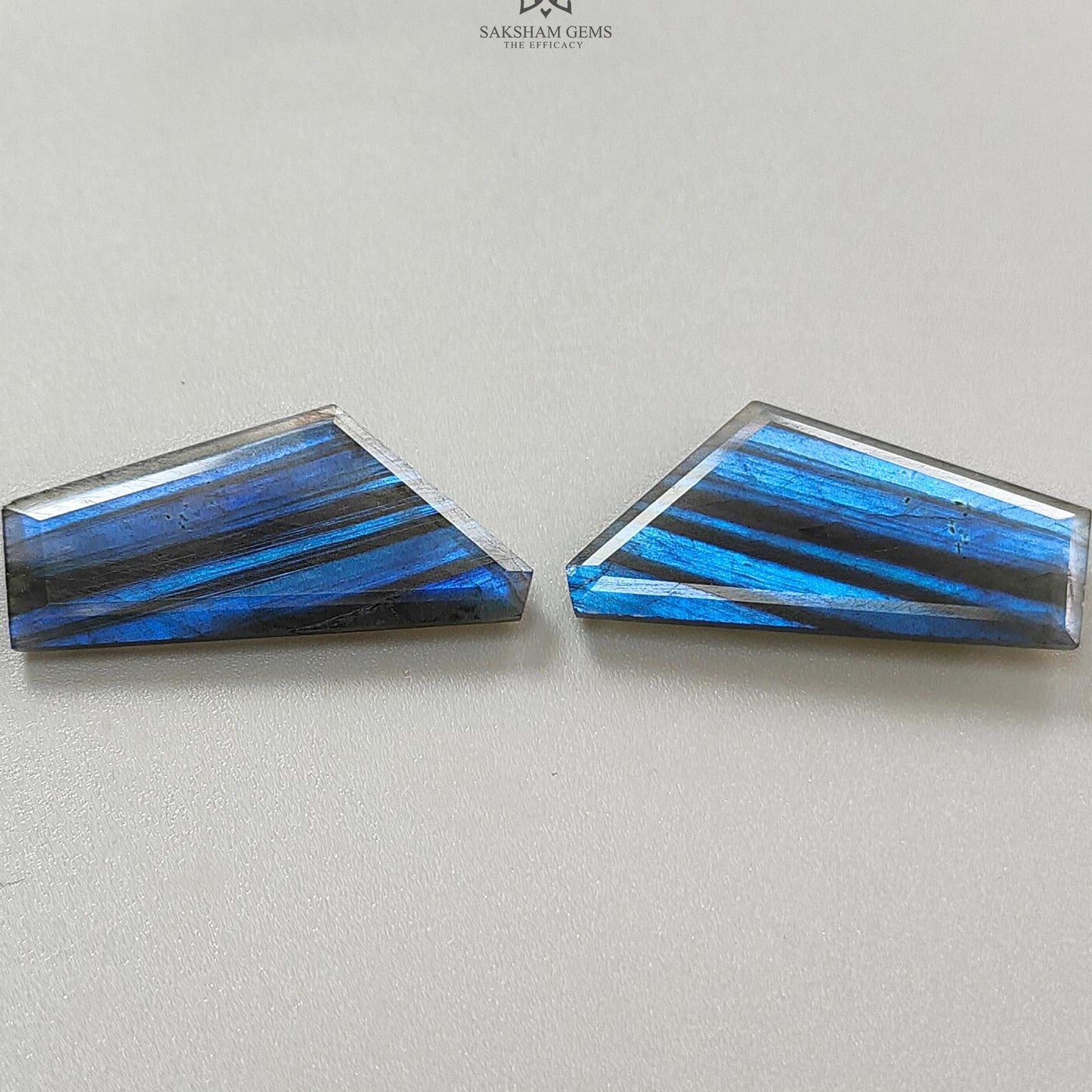 Labradorite Gemstone