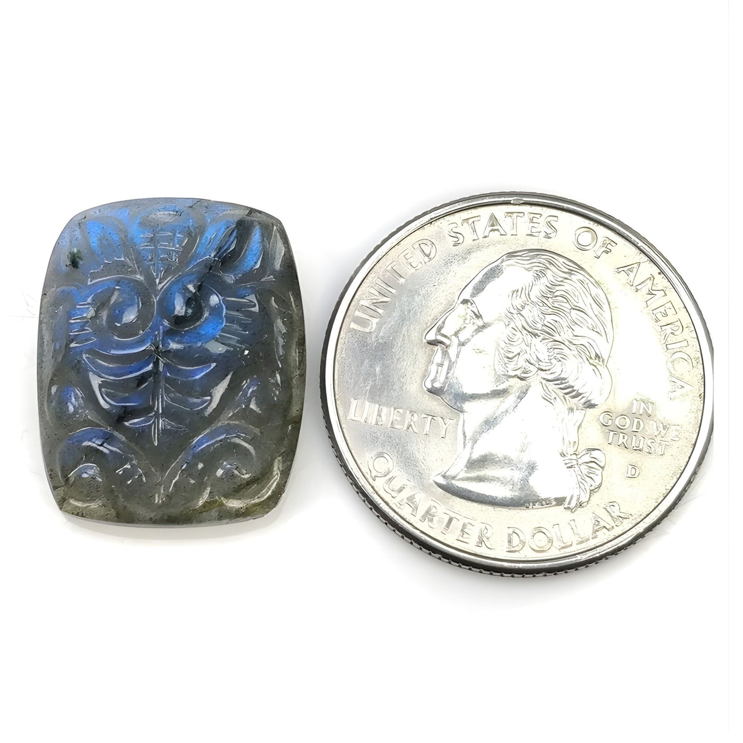 ラブラドライトのクッション型彫刻