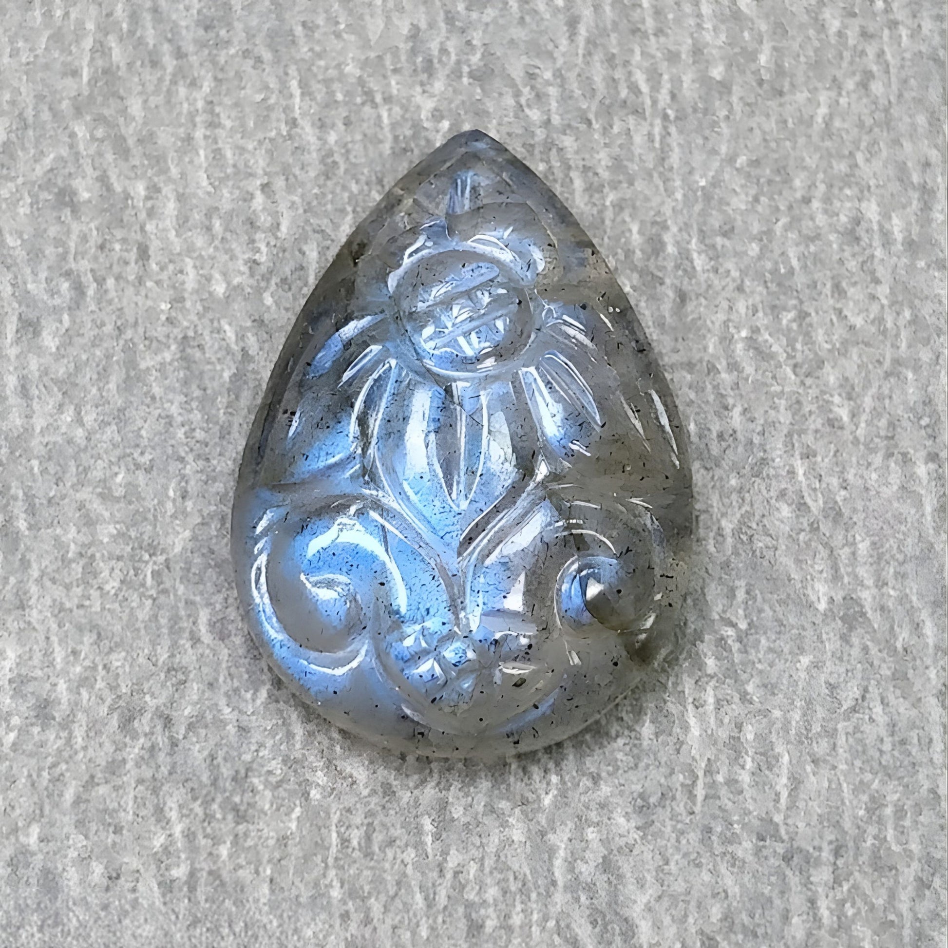 天然ラブラドライト