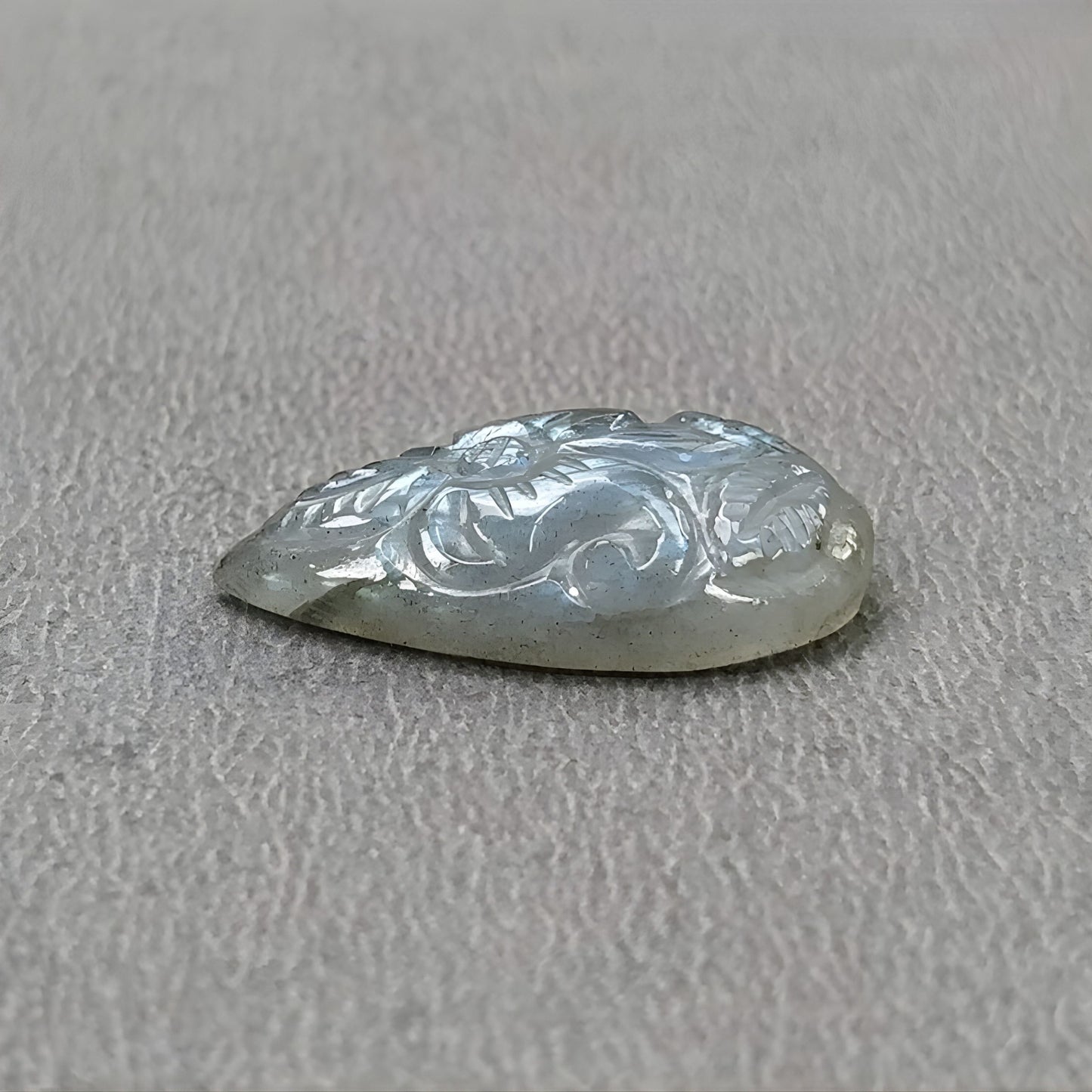 用于珠宝的拉长石