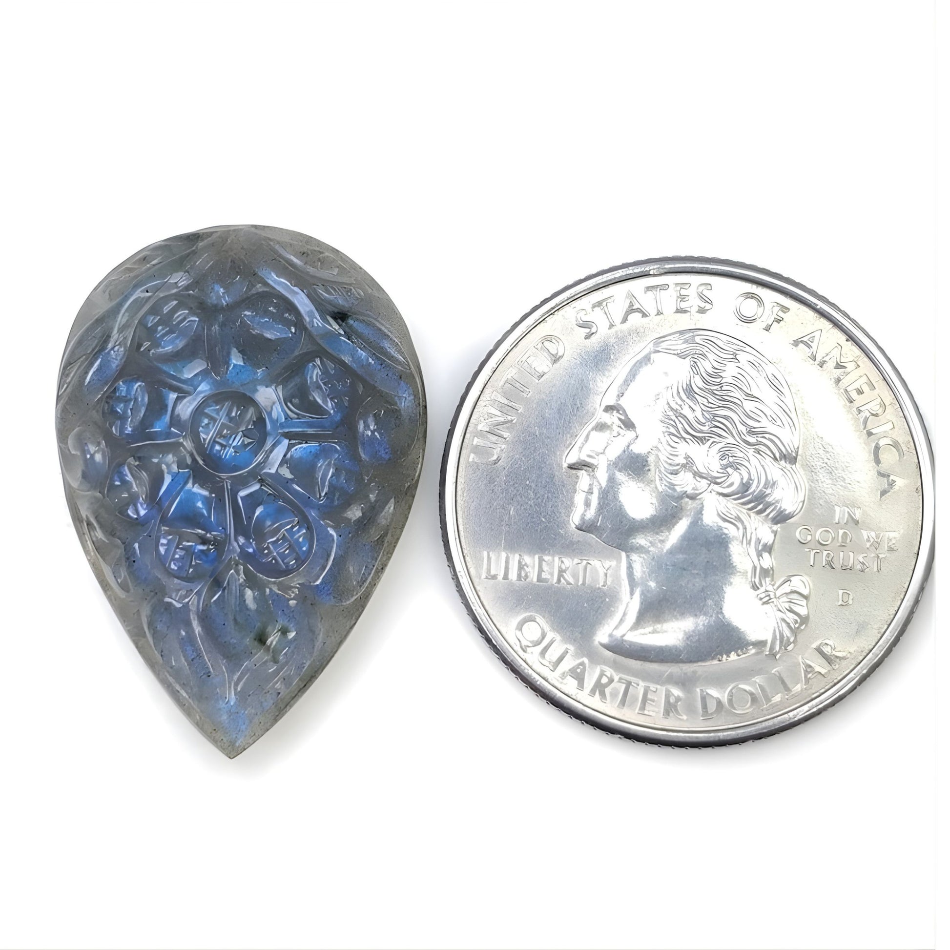 拉长石雕刻宝石