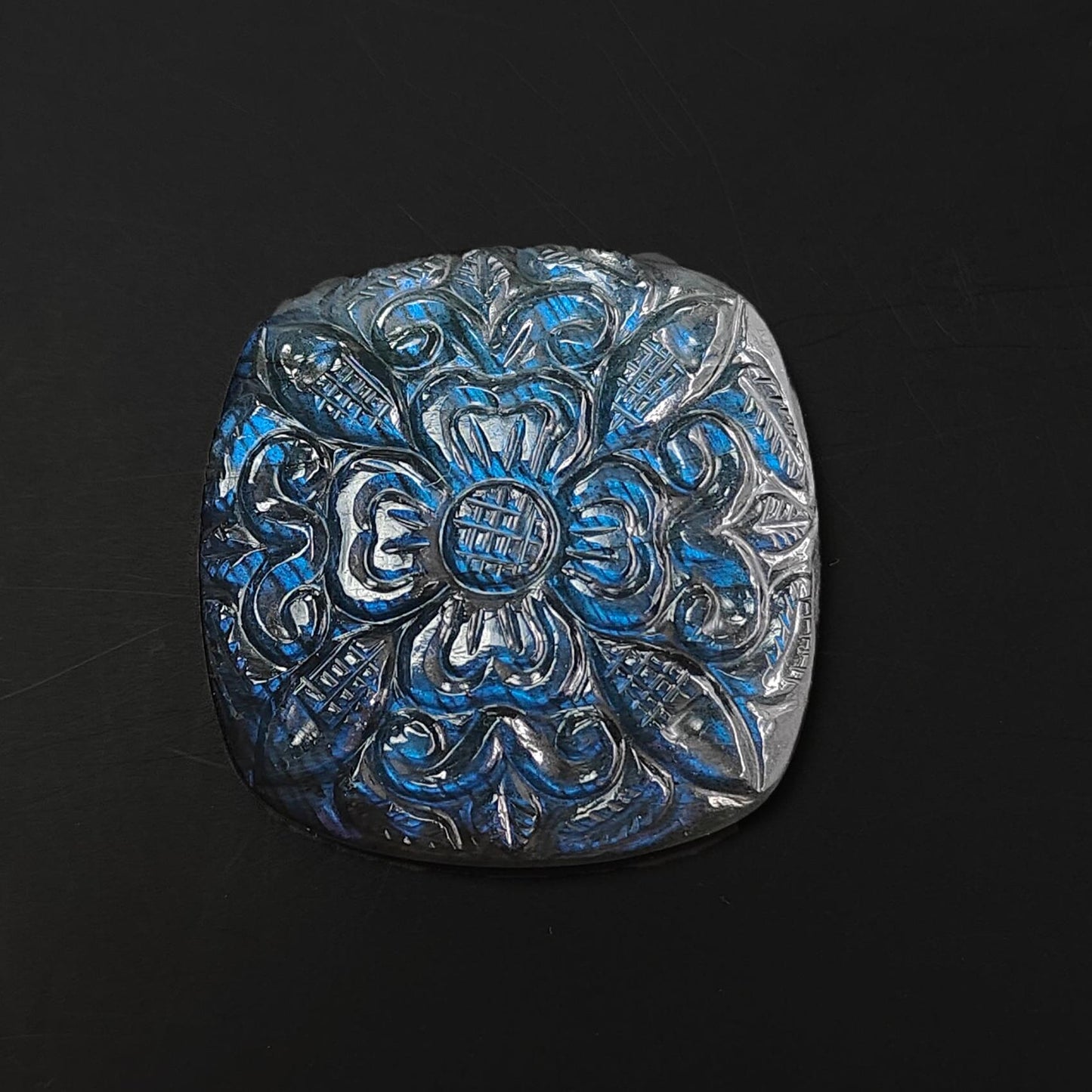 Labradorite Gemstone Carving : Natural Untreated Unheated Labradorite Hand Carved Cushion Carving 1 pcs Set