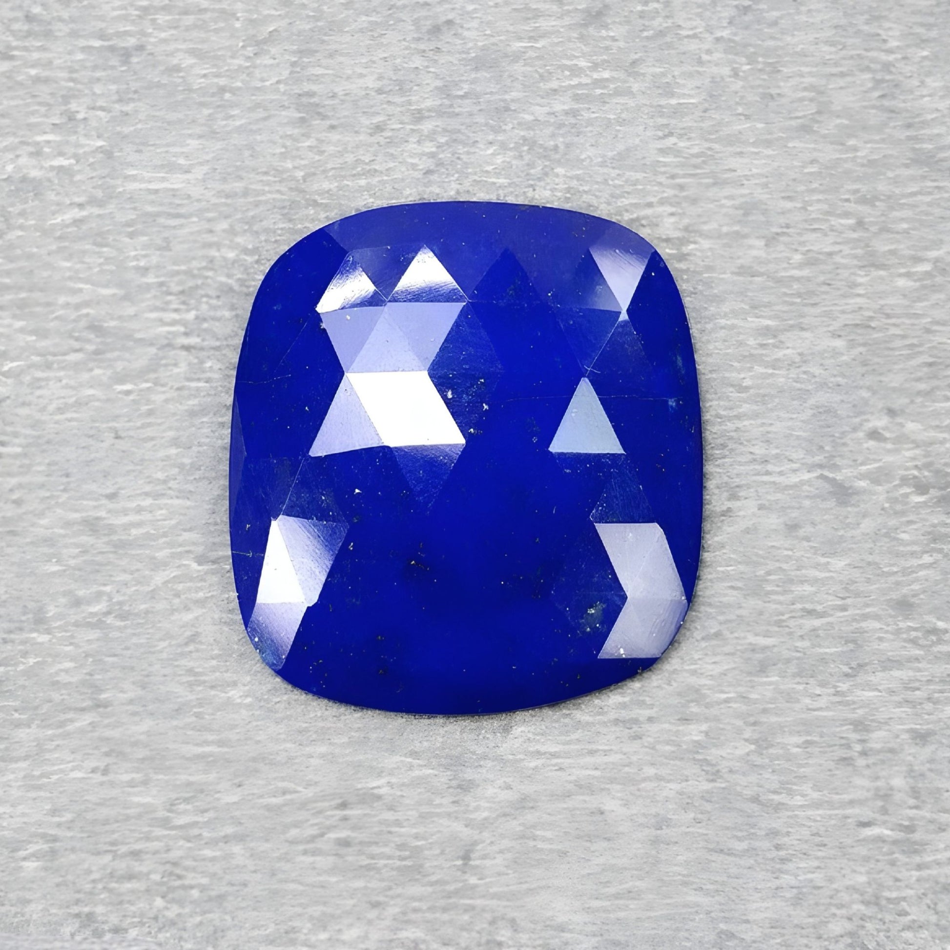 宝石用のラピスラズリ