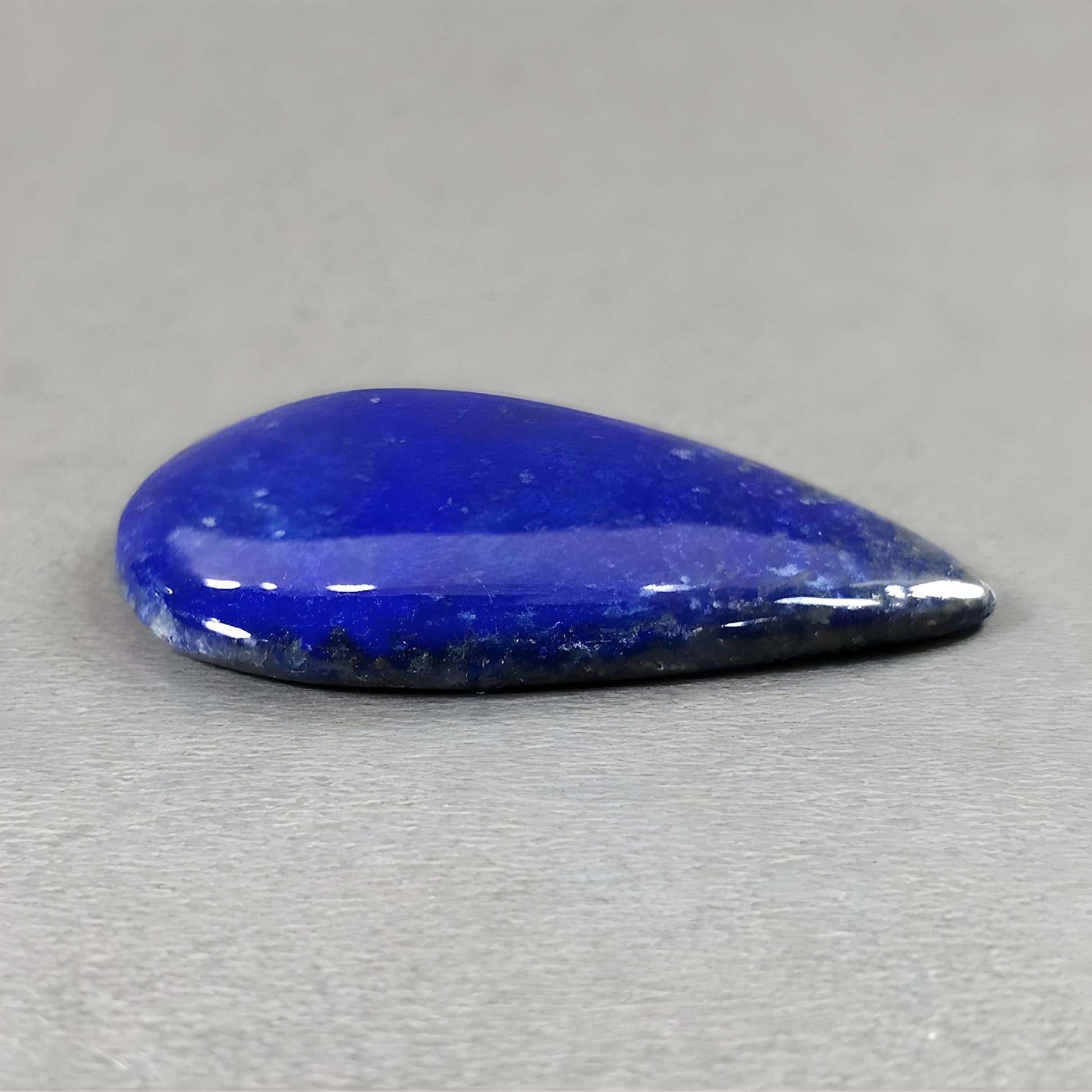 lapislazzuli a forma di pera