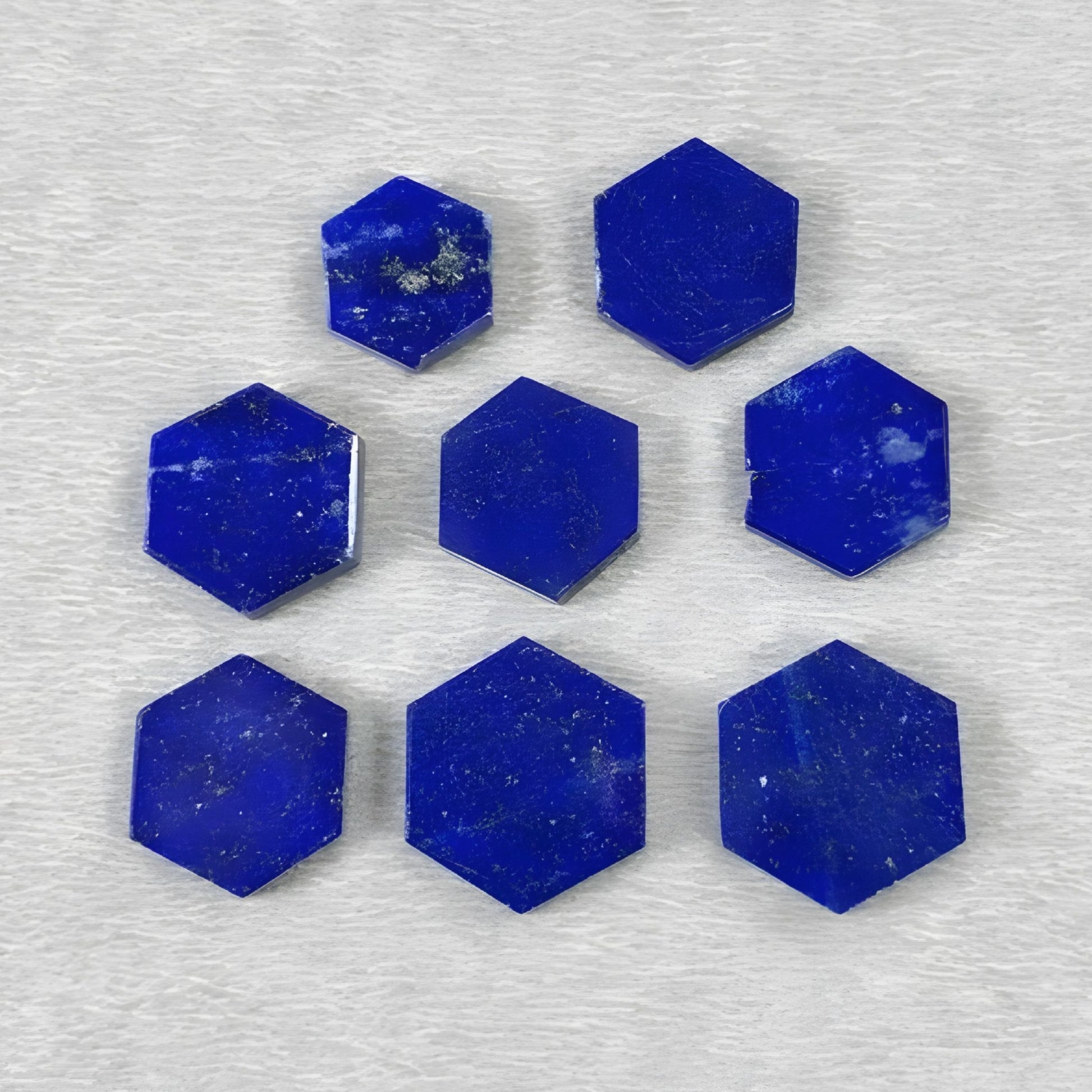 宝石用のラピスラズリ