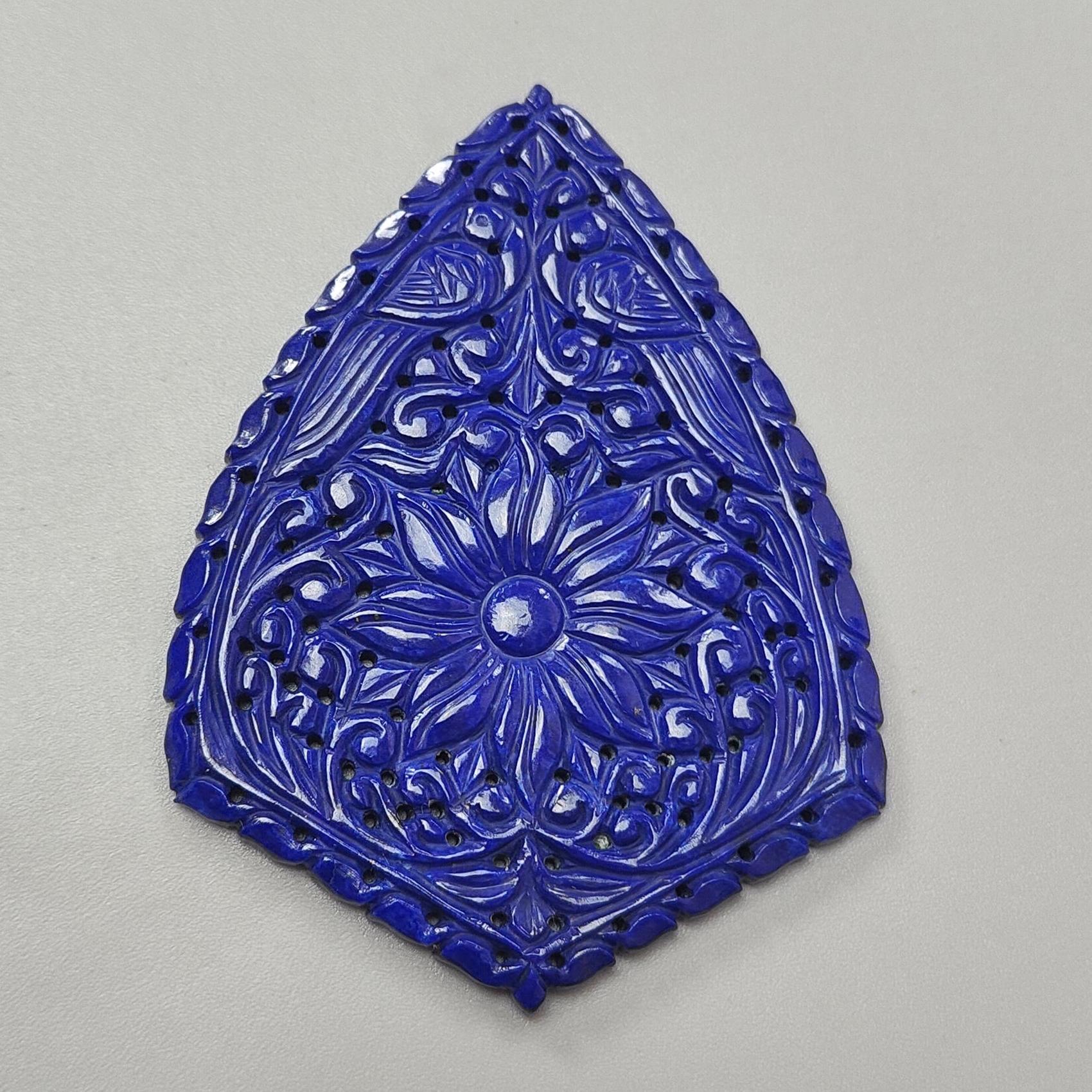 Резьба по драгоценным камням