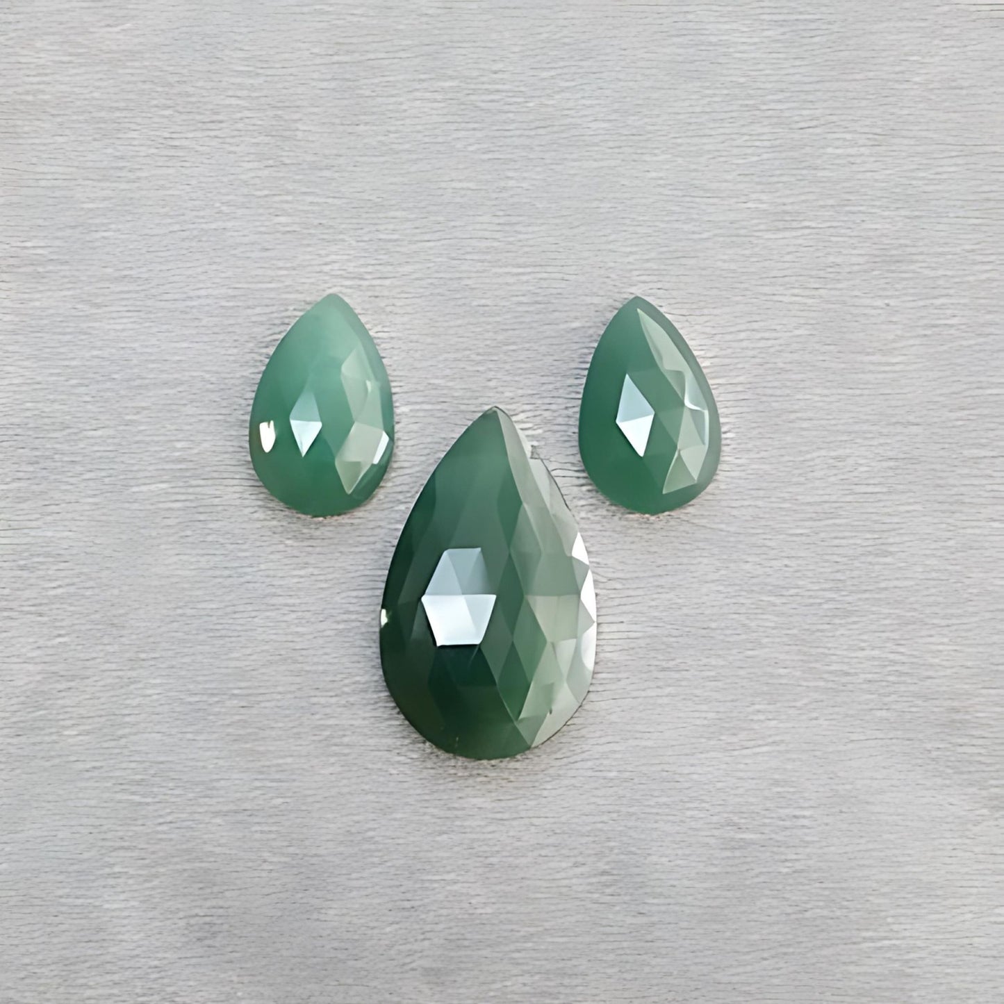 グリーンクォーツァイト ペアシェイプ ローズカット