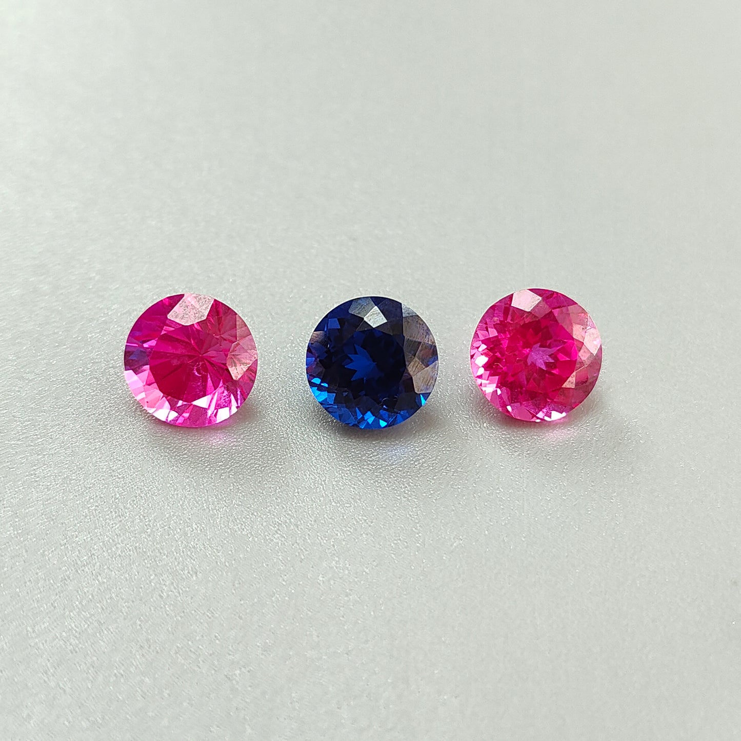 合成蓝宝石刻面切割