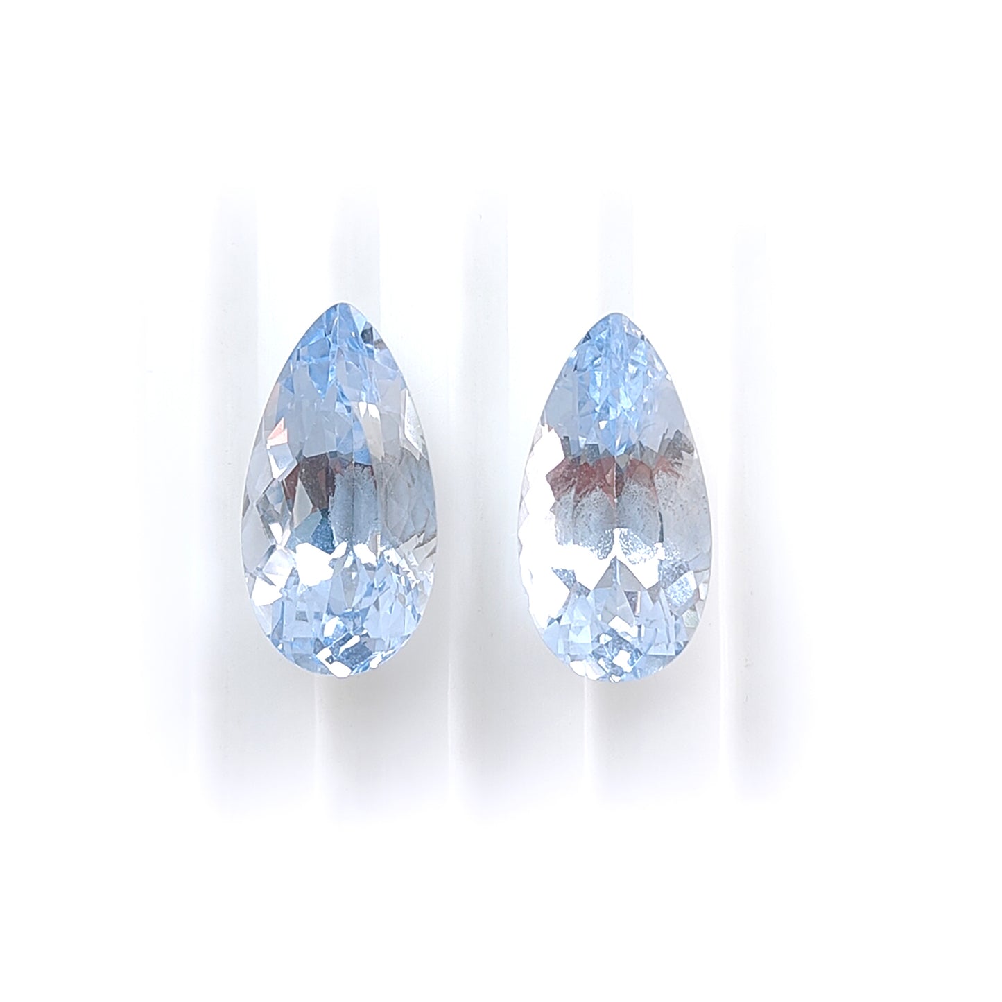 ssynthetic Aquamarine pear faceted cut