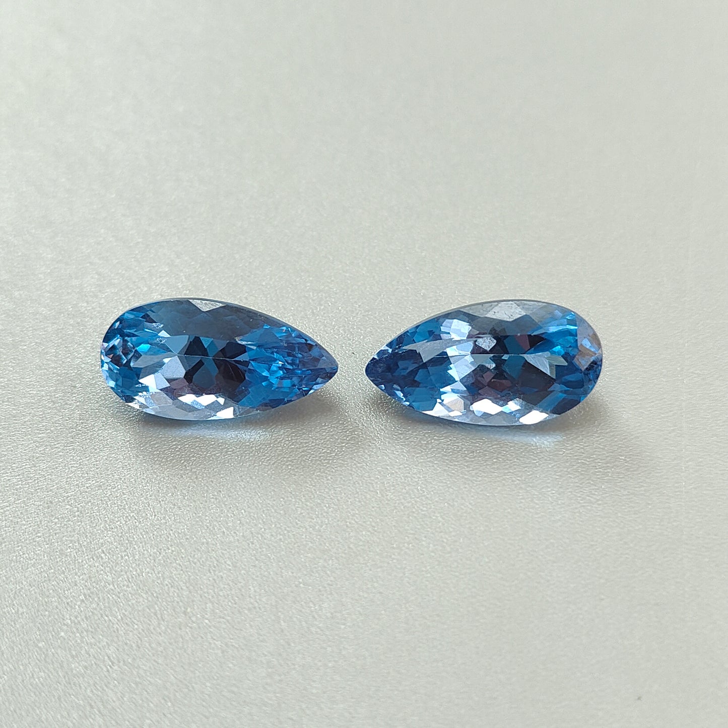 17.60cts Synthetic Manmade Sapphire Gemstone Faceted Cut Pear Shape Pair