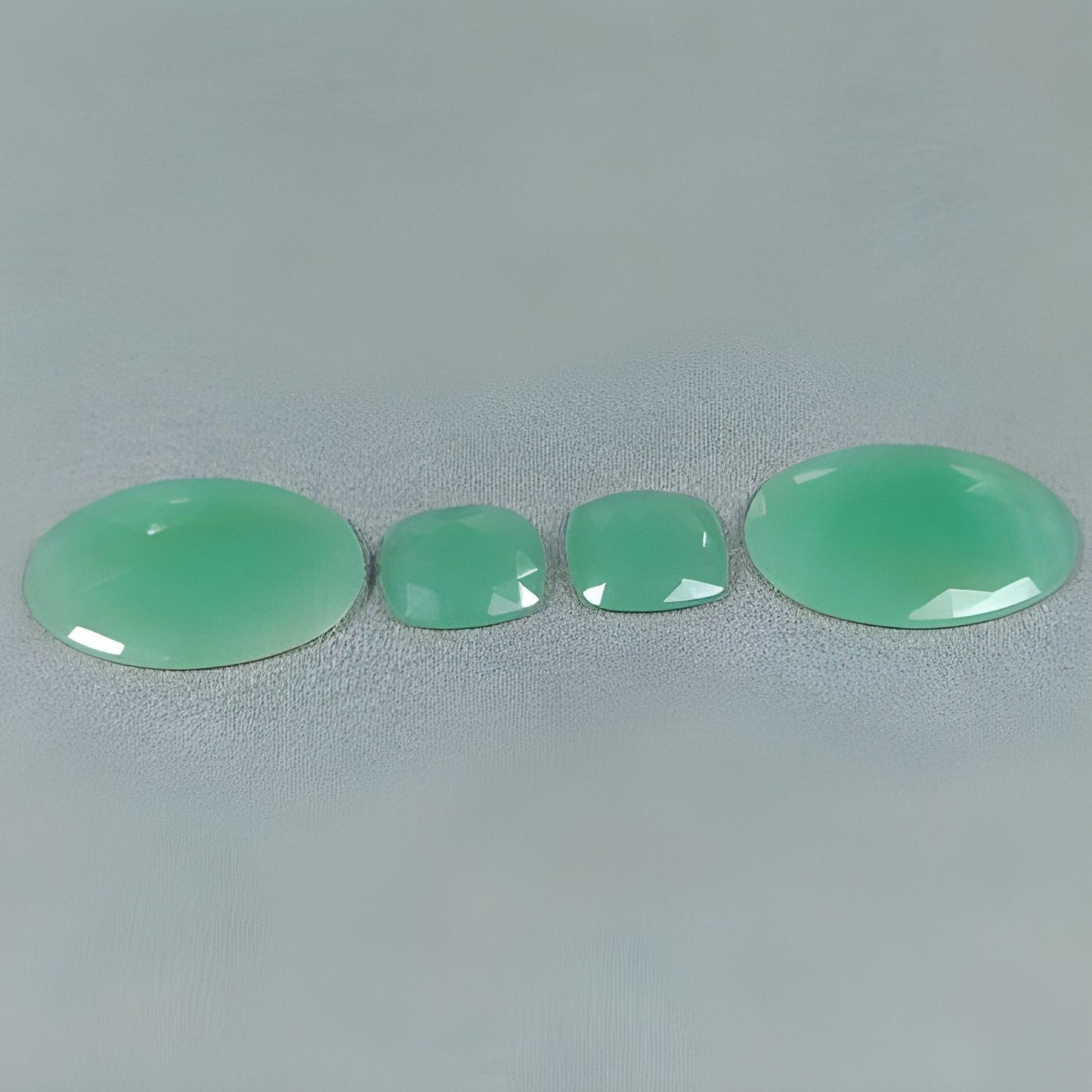 Quarzit, natürlicher, unbehandelter Edelstein