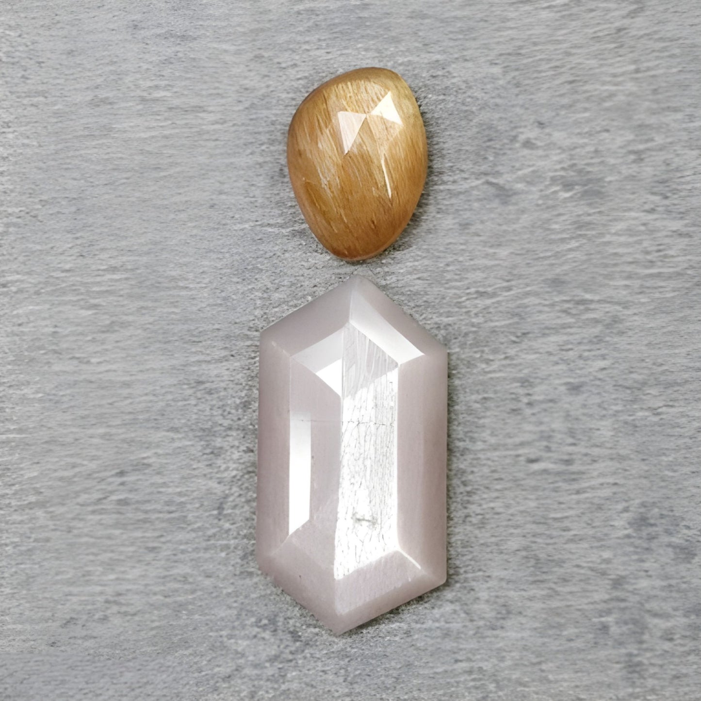 ムーンストーン 天然未処理宝石