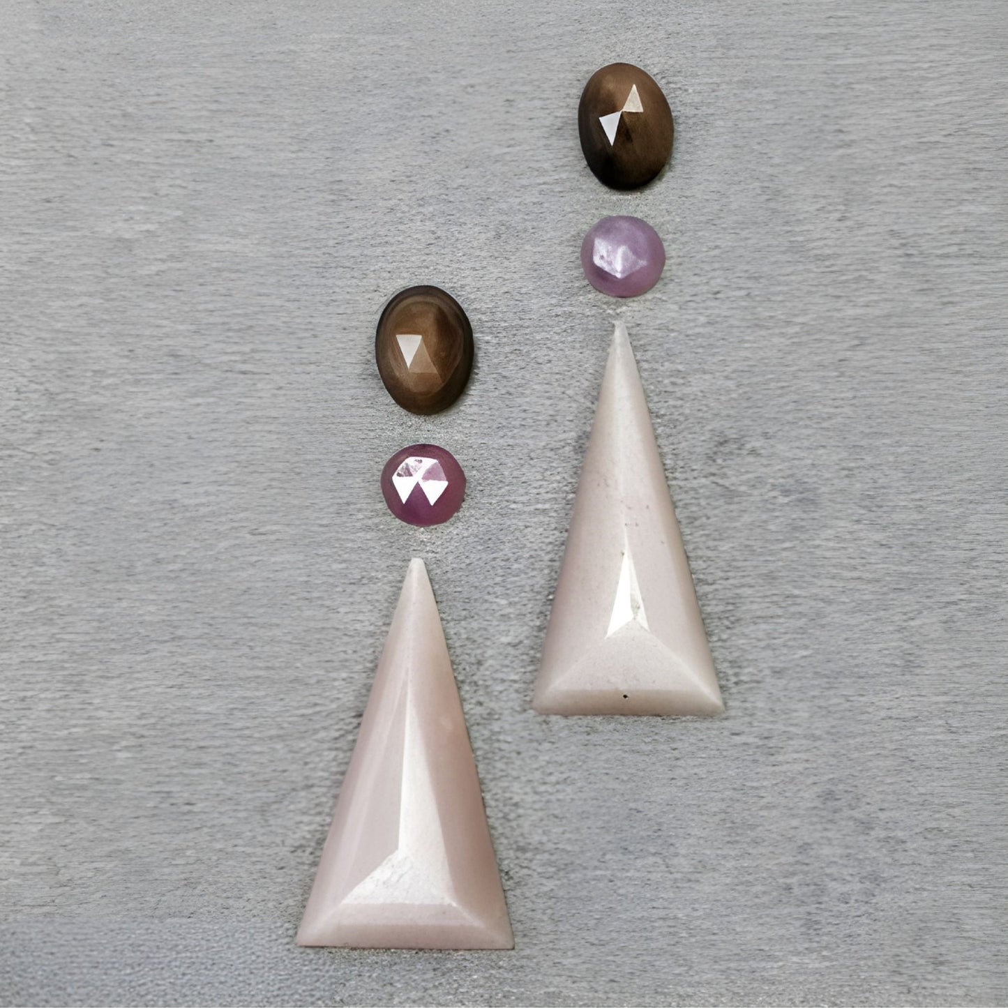 ムーンストーン、サファイアの三角形のステップカット