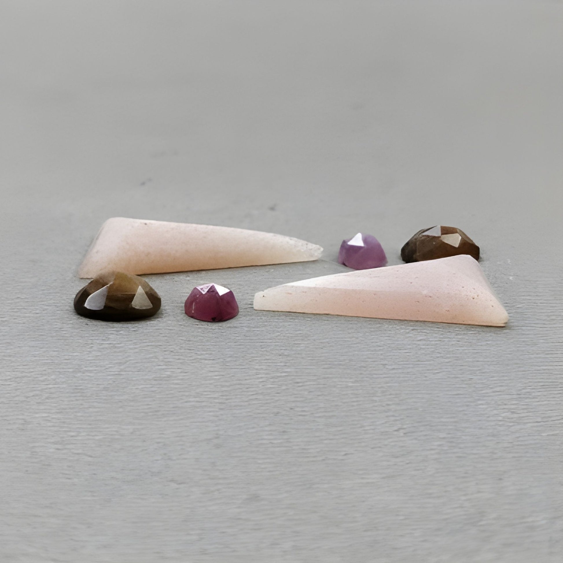 天然未经处理的宝石